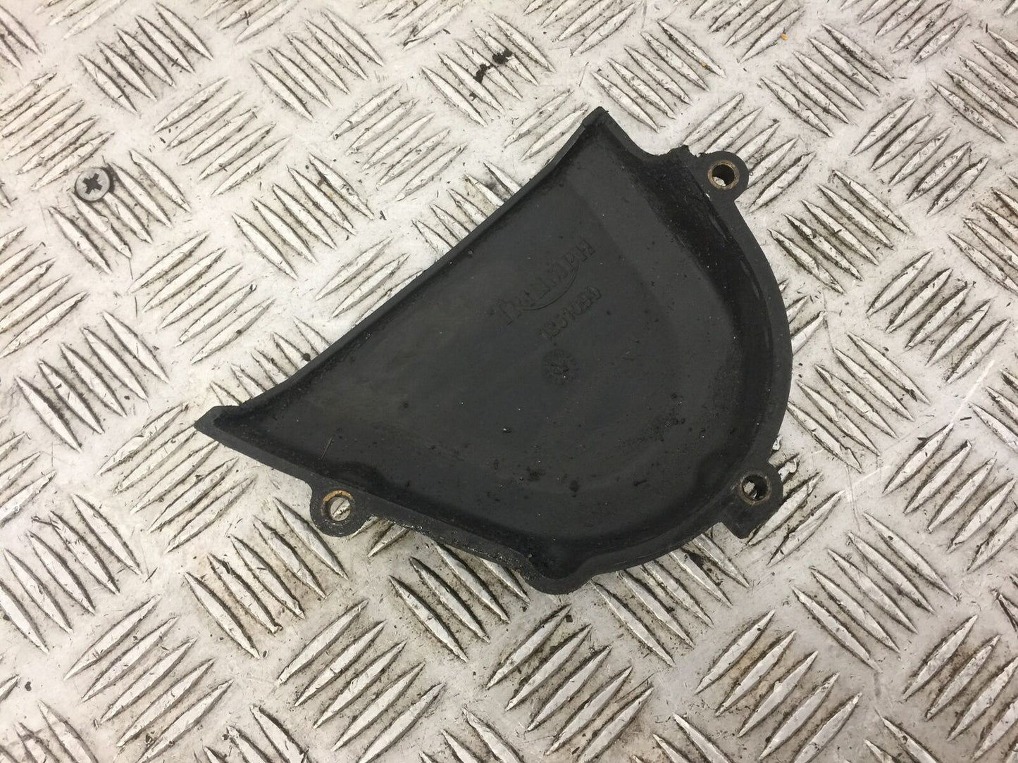 TRIUMPH TT600 TT 600 SPROCKET COVER YEAR 2001 (STOCK 597)