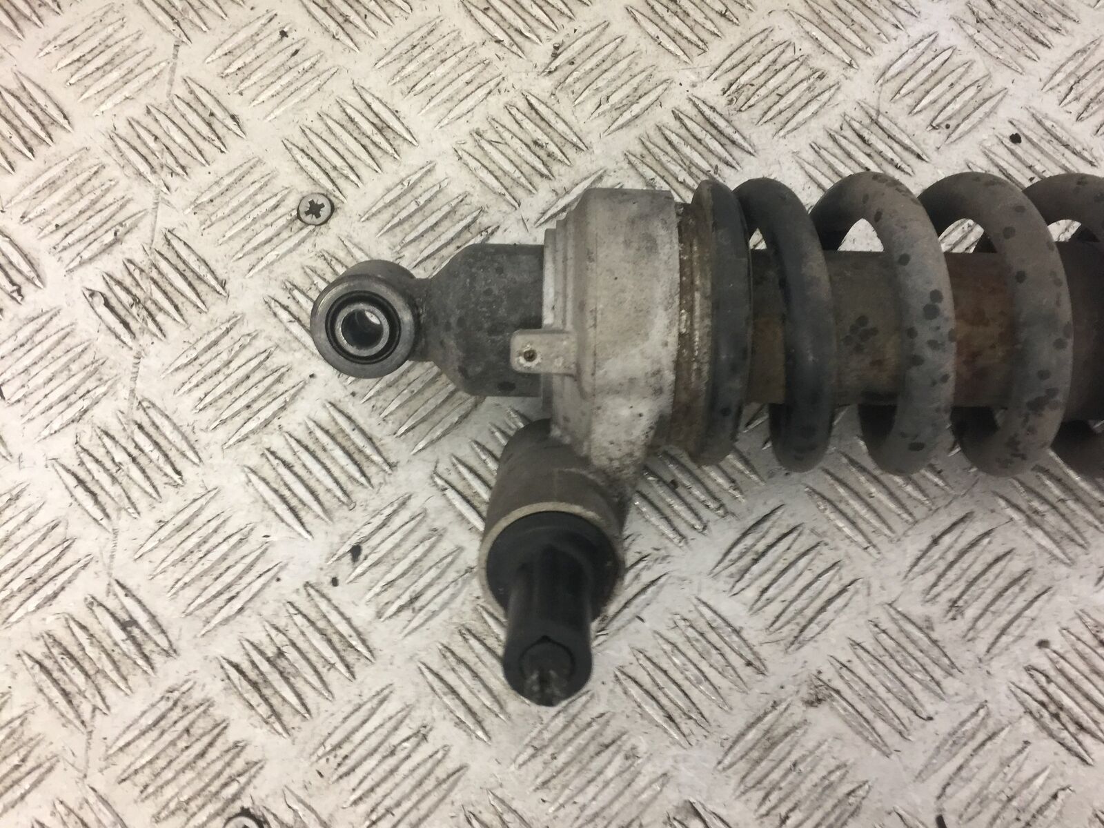 TRIUMPH TIGER 800 REAR SHOCK  YEAR 2013 (STOCK 643)