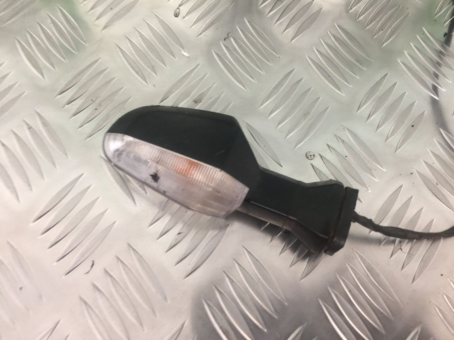 KAWASAKI Z1000 SX LEFT REAR INDICATOR   YEAR 2011-13 (STOCK 911)