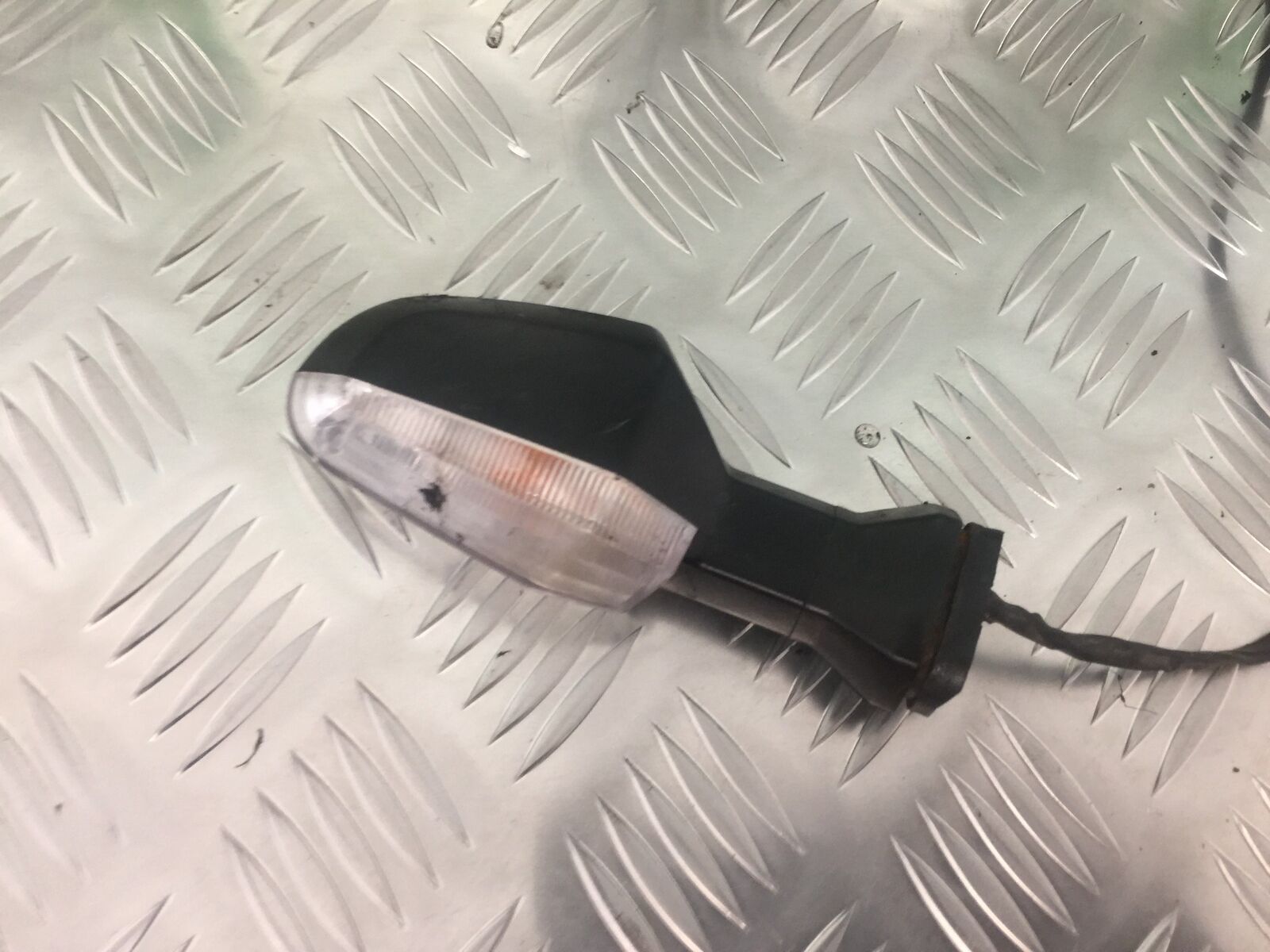 KAWASAKI Z1000 SX LEFT REAR INDICATOR   YEAR 2011-13 (STOCK 911)