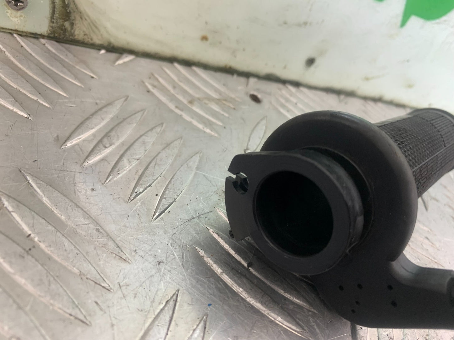 KYMCO CK1 125 THROTTLE TWIST TUBE YEAR 2014 - 2016 (CMB1181)