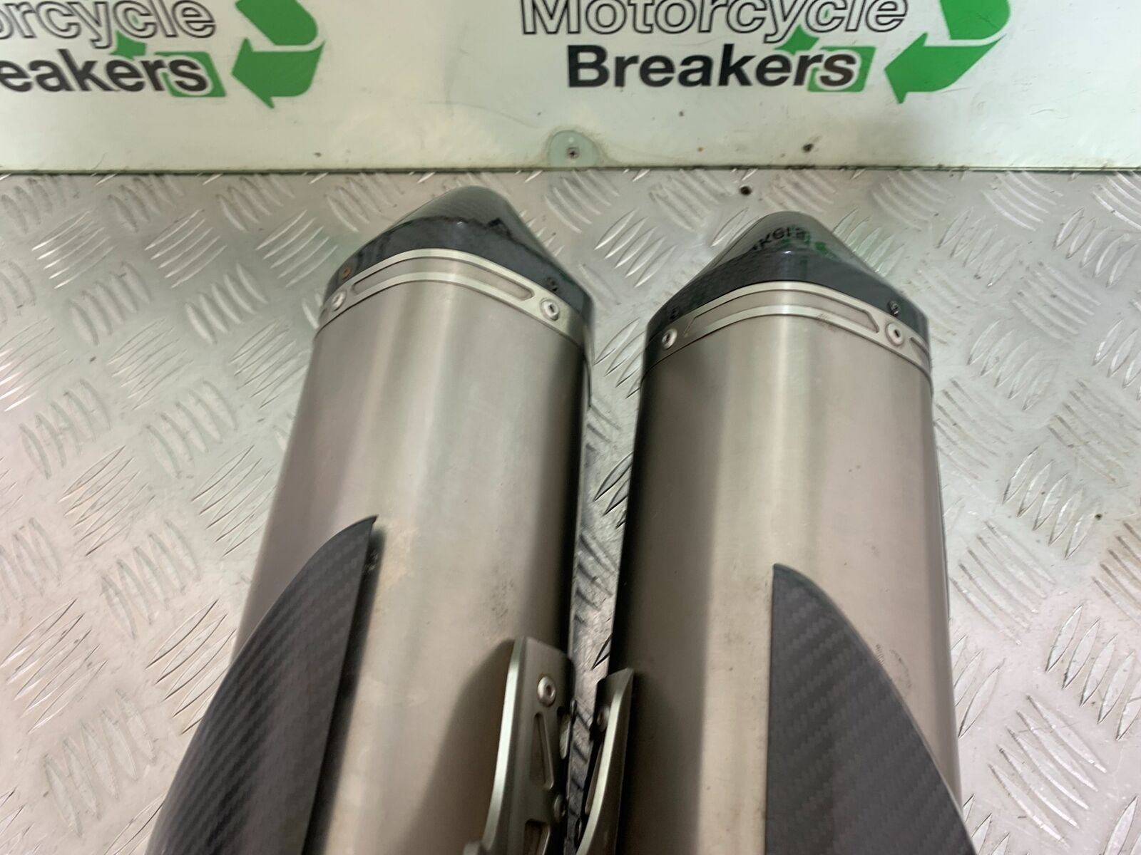 TRIUMPH 1050 SPEED TRIPLE RS ARROW SILENCERS YEAR 2018-2020 (CMB1029)
