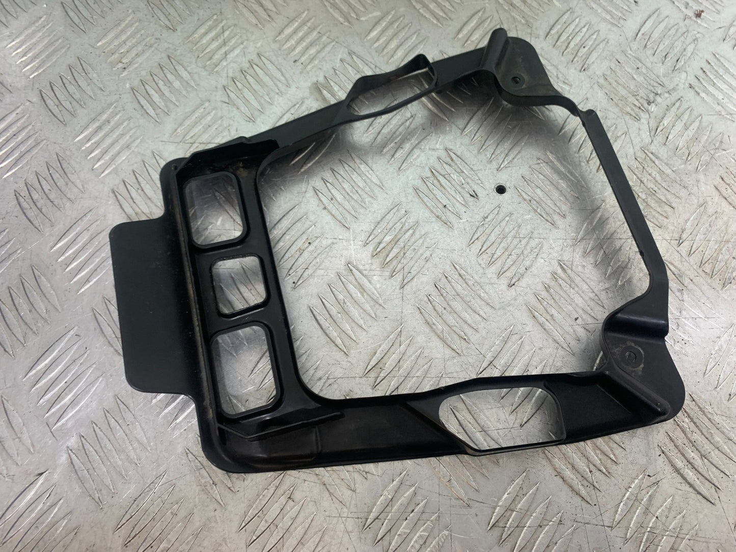 KAWASAKI GTR1400 GTR 1400 LOWER TANK INFILL COVER  YEAR 2007-2009 (CMB1174)