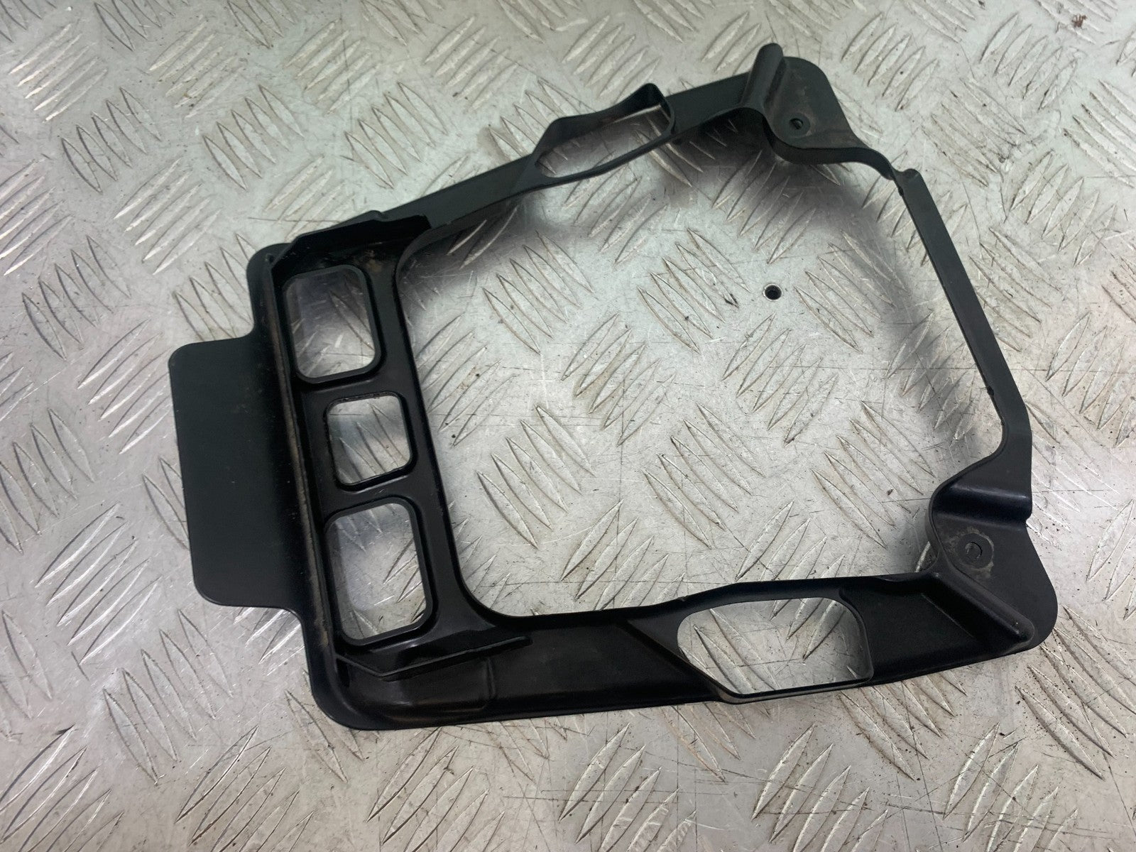 KAWASAKI GTR1400 GTR 1400 LOWER TANK INFILL COVER  YEAR 2007-2009 (CMB1174)