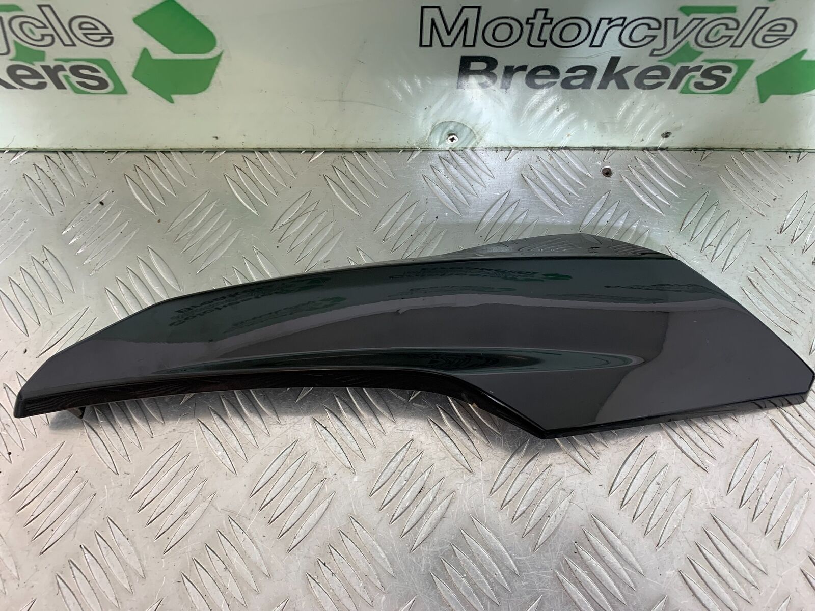 TRIUMPH 1050 SPEED TRIPLE RS BELLYPAN   YEAR 2018-2020 (CMB1029)