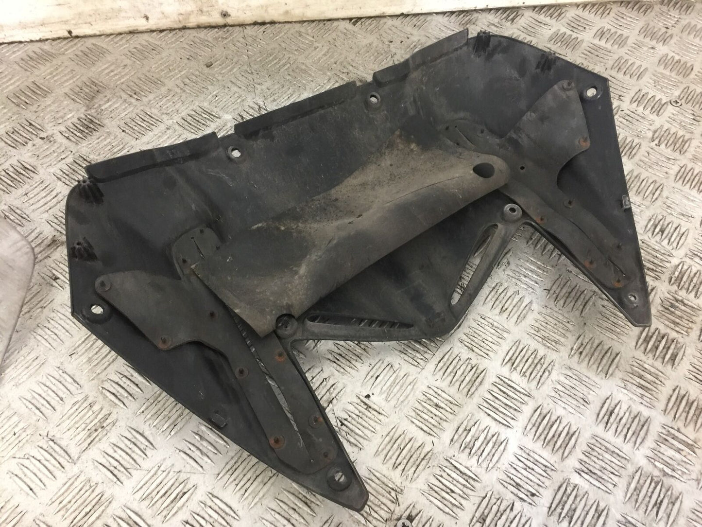 HONDA ST1300 ST 1300 SCREEN INFILL  2008-2013 (STOCK 737)