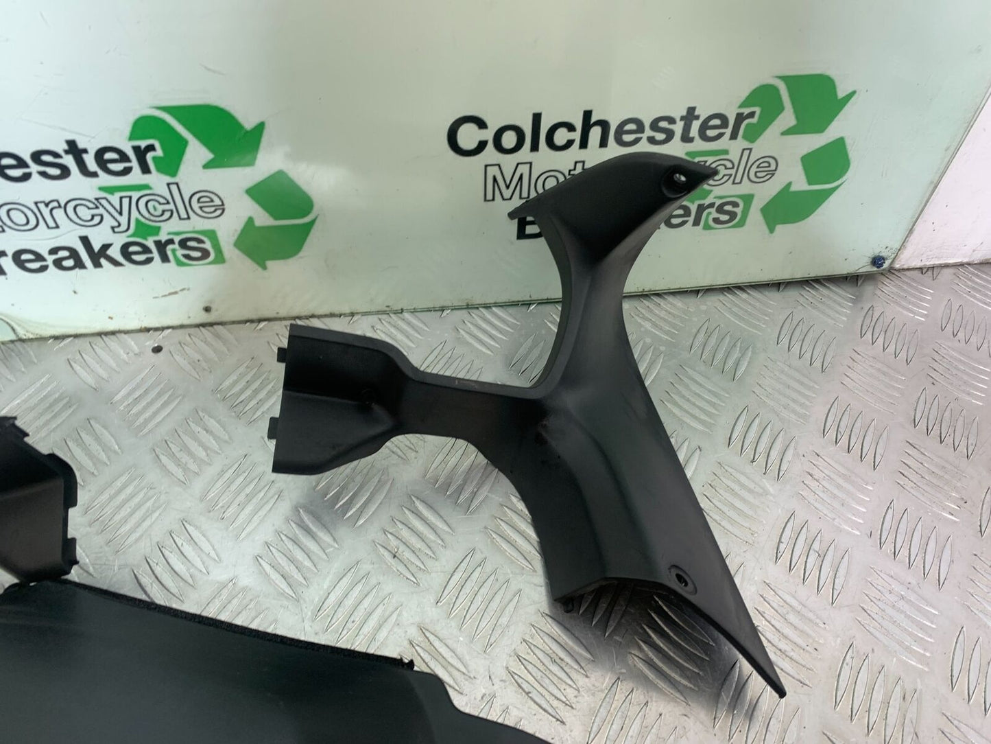 HONDA CBR1100 BLACKBIRD TOP FAIRING INFILLS  YEAR 1999-2005 (CMB1103)