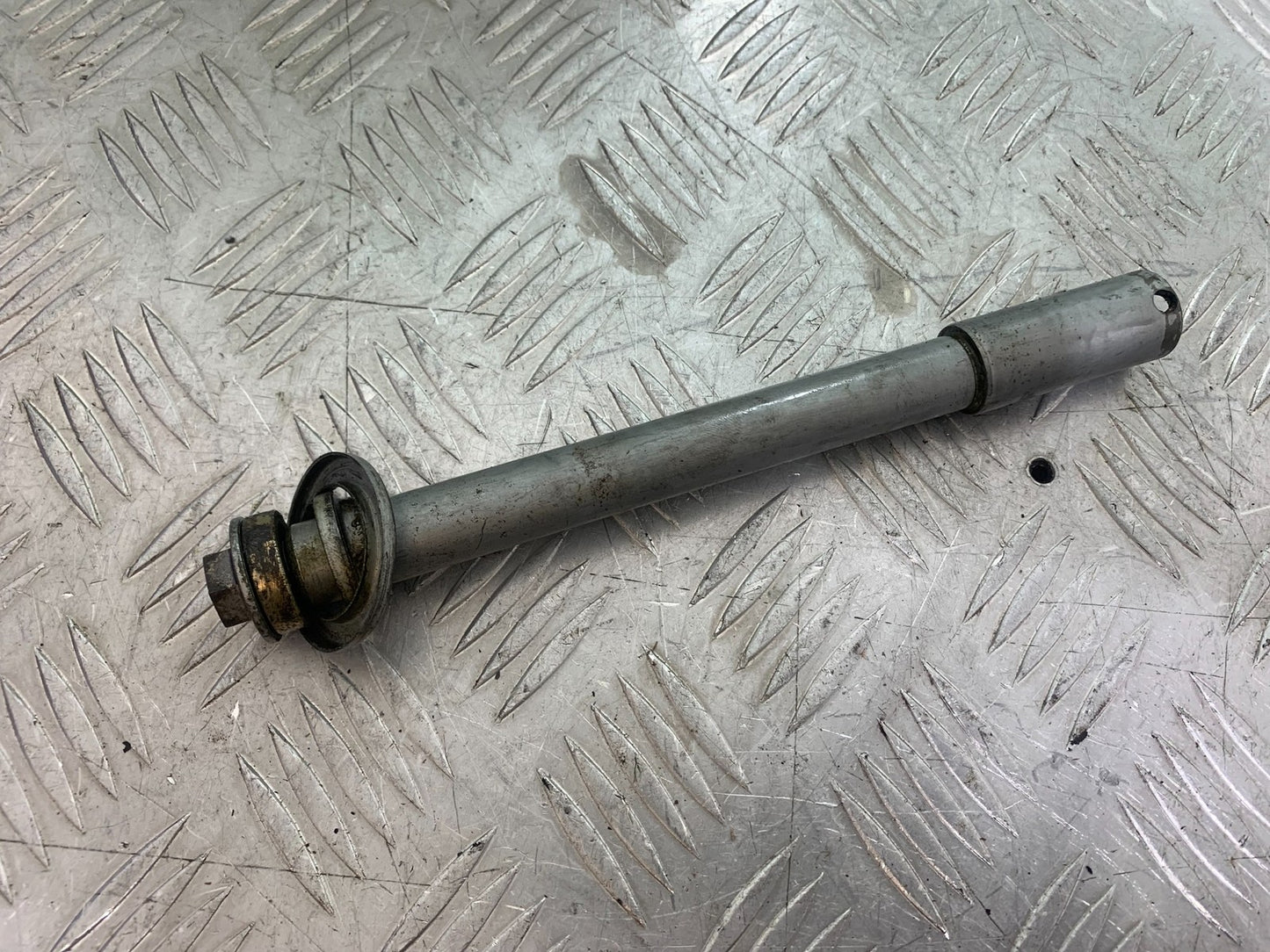 BMW R850 R R850R FRONT WHEEL SPINDLE  YEAR 1994-2002 (CMB1170)