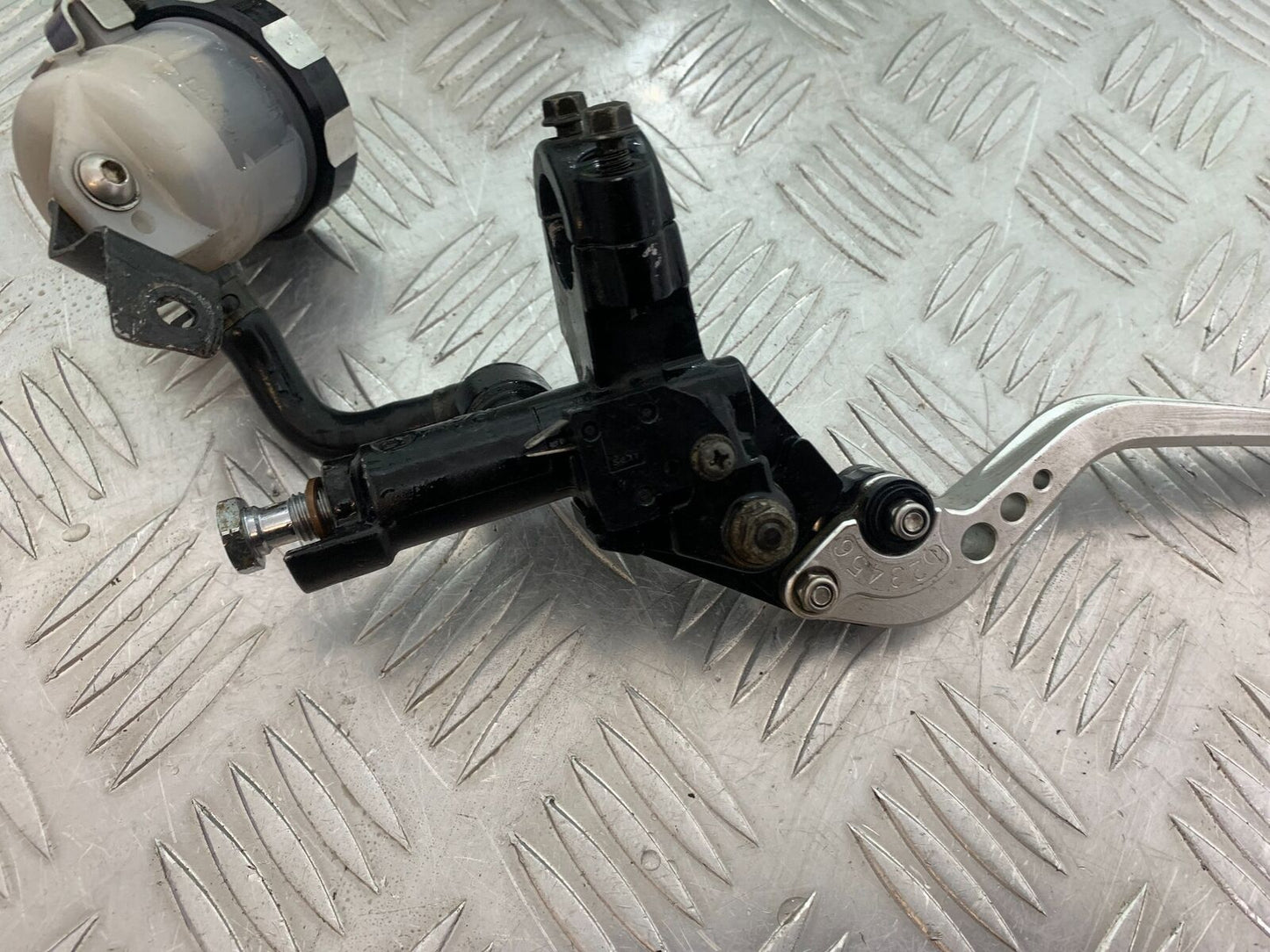 SUZUKI SV1000 SV 1000 K4 FRONT BRAKE MASTER CYLINDER  YEAR 2003-2007 (CMB1042)