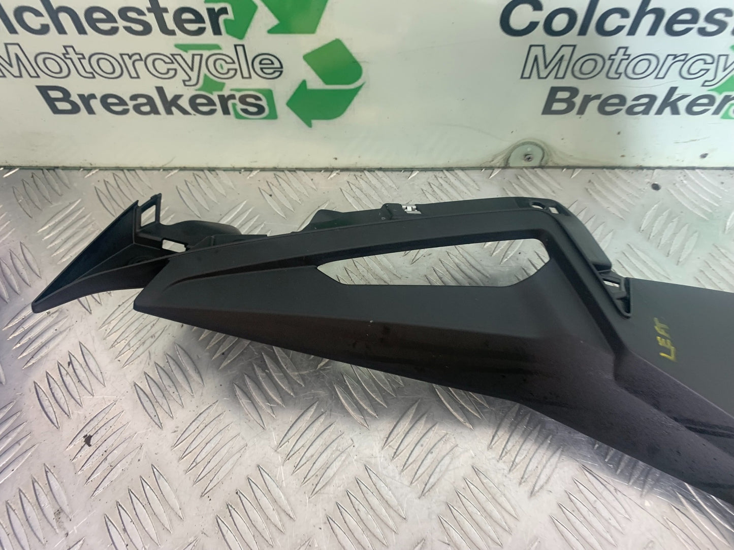 BMW M1000 R LEFT FAIRING PANEL YEAR 2023-2024 (CMB1140)