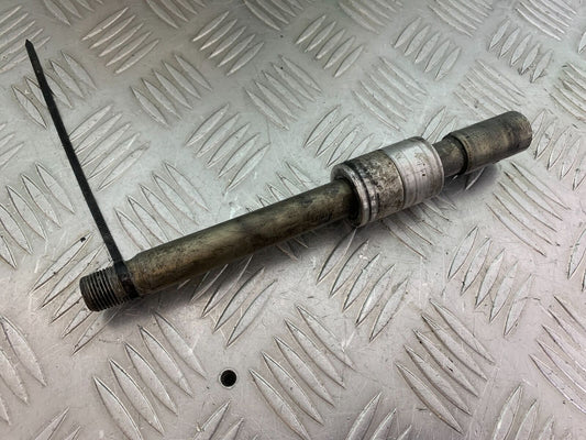 TRIUMPH TIGER 800 FRONT WHEEL SPINDLE  YEAR 2011-2014 (CMB1113)