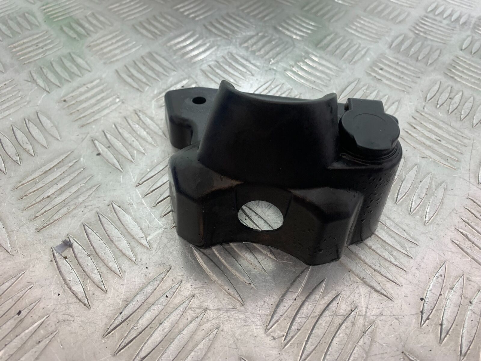 TRIUMPH TIGER 800 IGNITION SWITCH COVER   YEAR 2011-2014 (CMB1113)