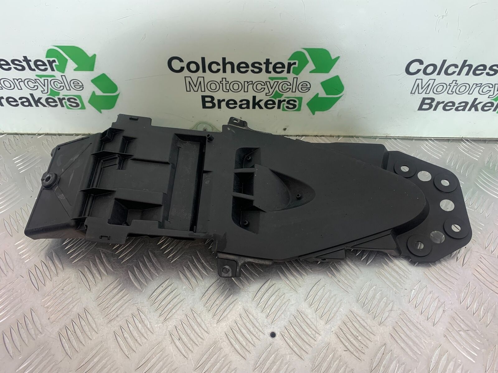 SUZUKI GSXR1000 GSXR 1000 UNDERTRAY   2009-2016 (CMB1049)