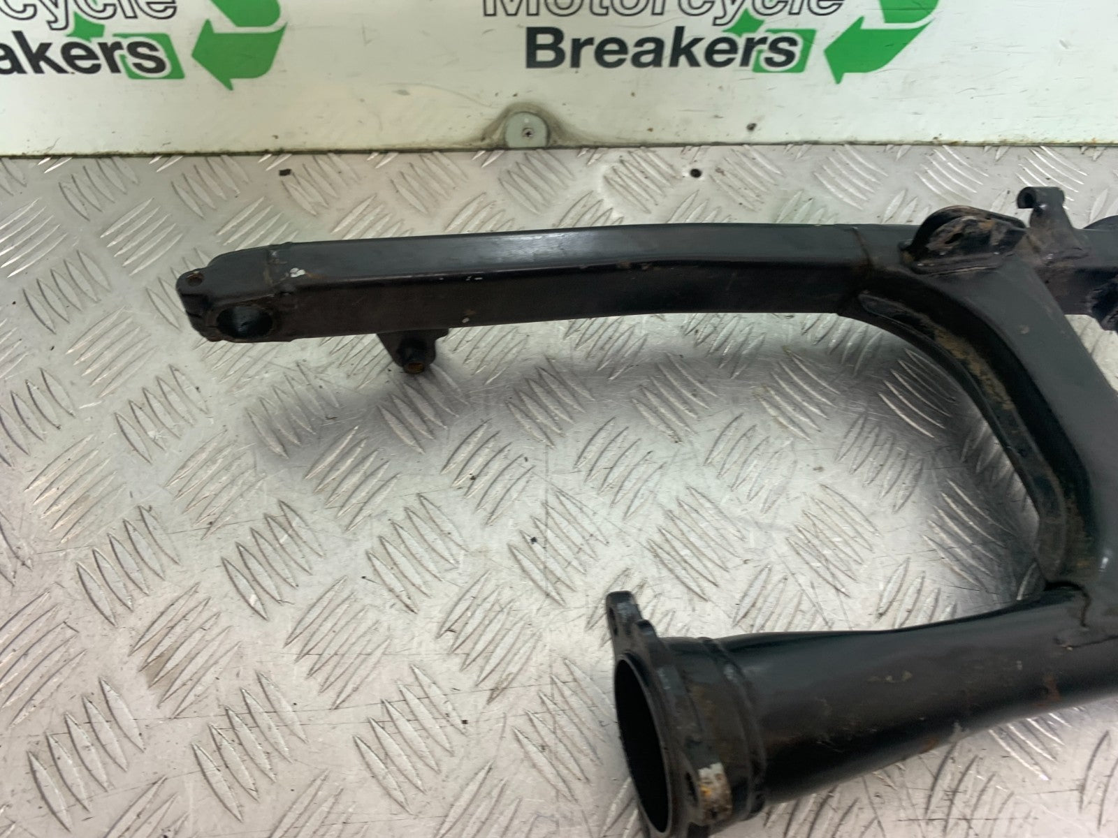 HONDA VT700 VT 700 SHADOW SWINGARM  YEAR 1984-85 (CMB1328)