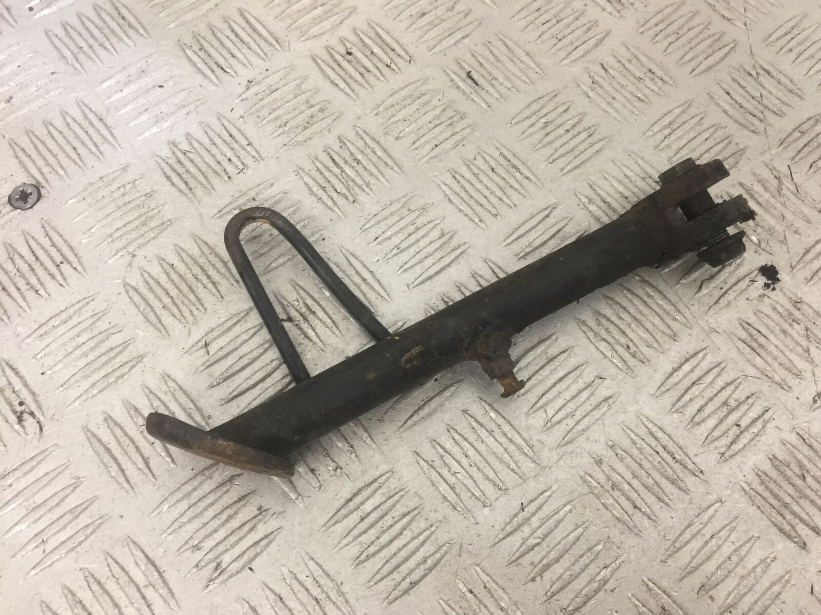 HONDA PANTHEON FES 125 SIDE STAND  YEAR 2003-2007 (STOCK 827)