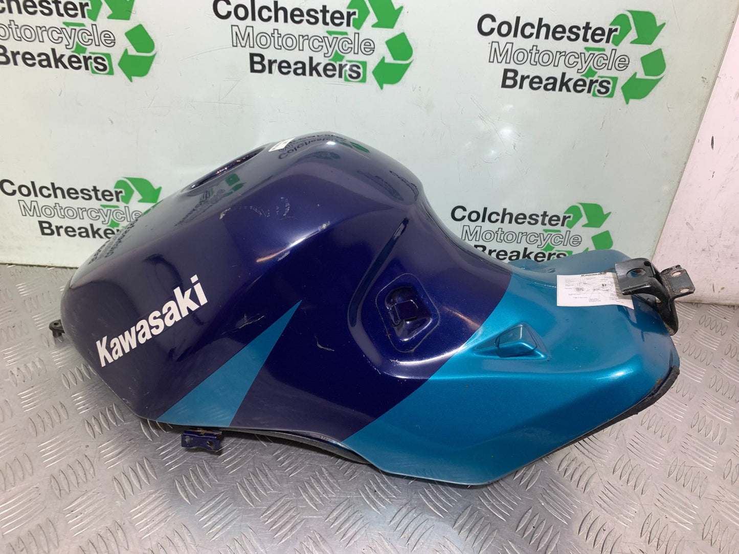 KAWASAKI ZZR1100 D PETROL TANK  YEAR 1993-2001 (CMB1189)