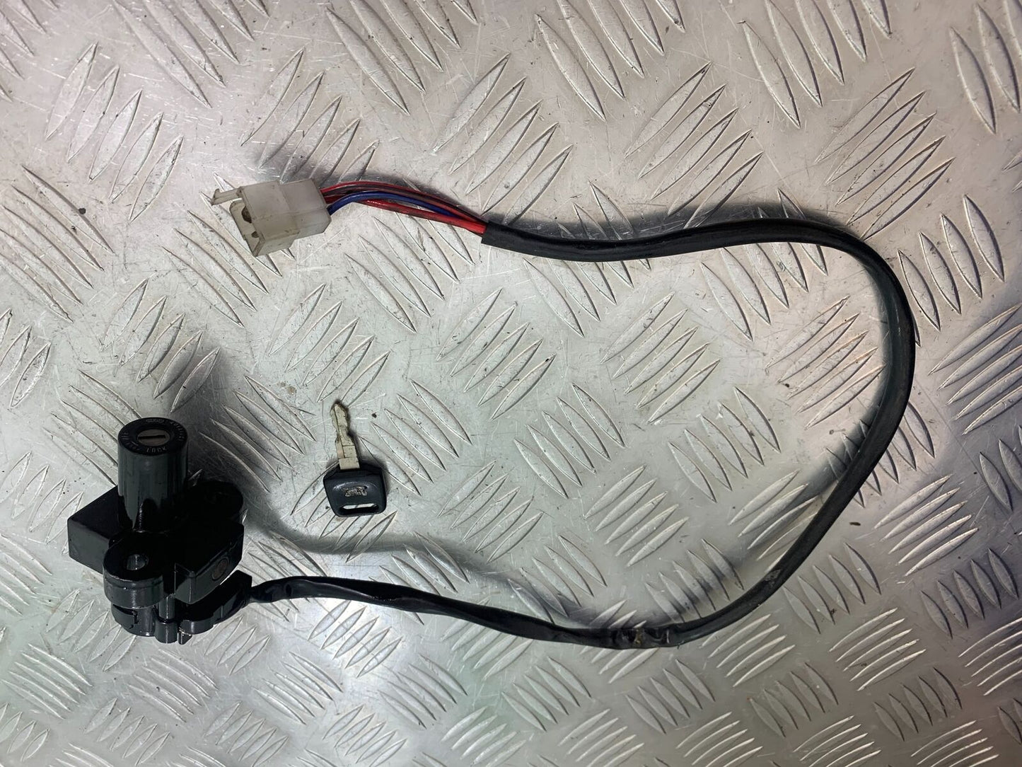 HONDA CBR600 CBR 600 F2 IGNITION SWITCH AND KEY   YEAR 1991-1993 (CMB1114)