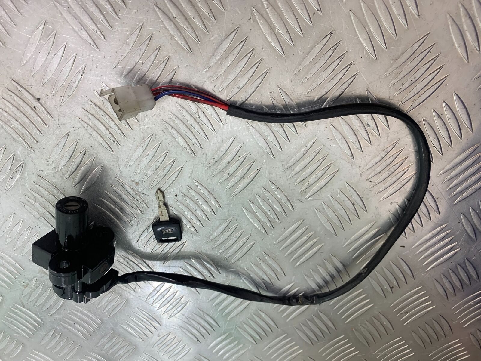 HONDA CBR600 CBR 600 F2 IGNITION SWITCH AND KEY   YEAR 1991-1993 (CMB1114)