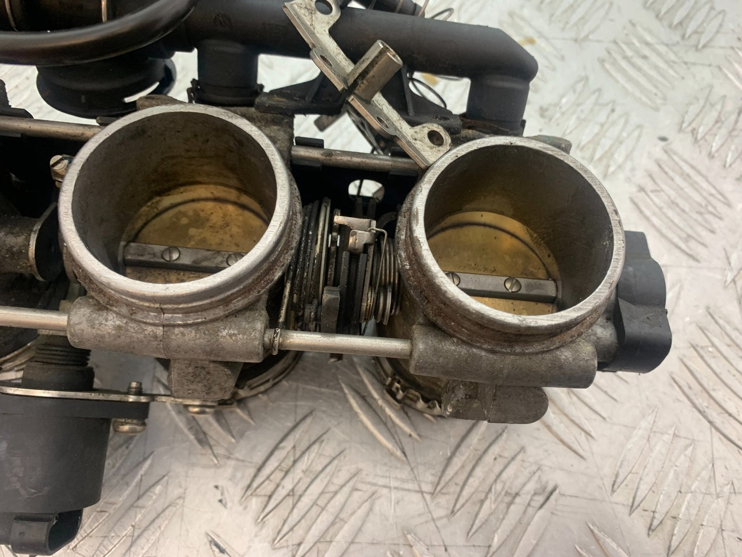 BMW K1300 S K 1300 S THROTTLE BODIES  YEAR 2009-16 (CMB1216)