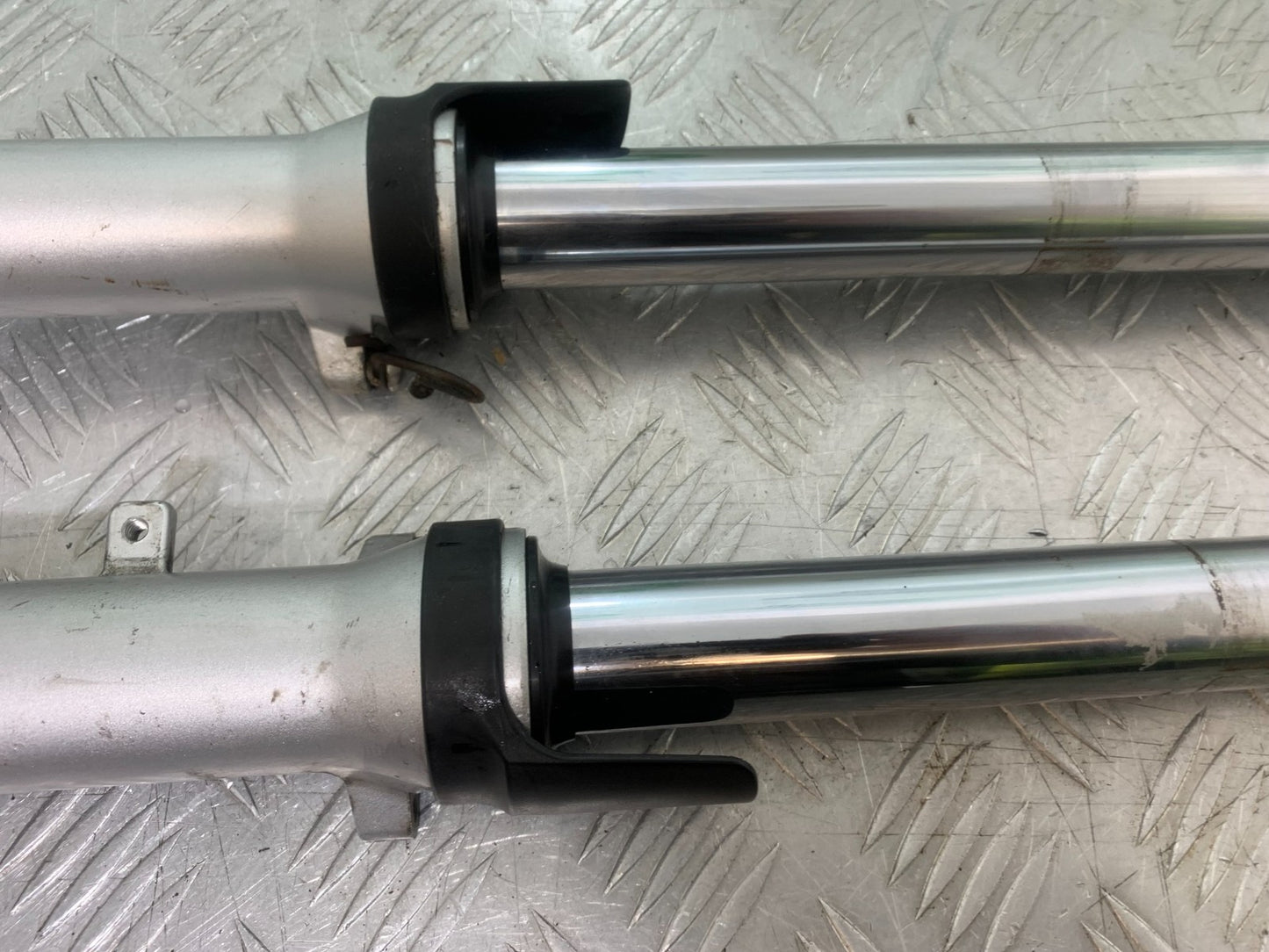 SUZUKI GS500 GS 500 FORKS   YEAR 2001-2008 (CMB1254)