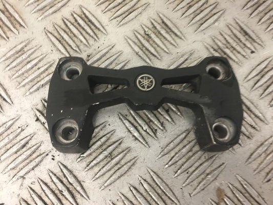 YAMAHA MT 125 MT125 BAR CLAMP YEAR 2014-2019  (STOCK 593)