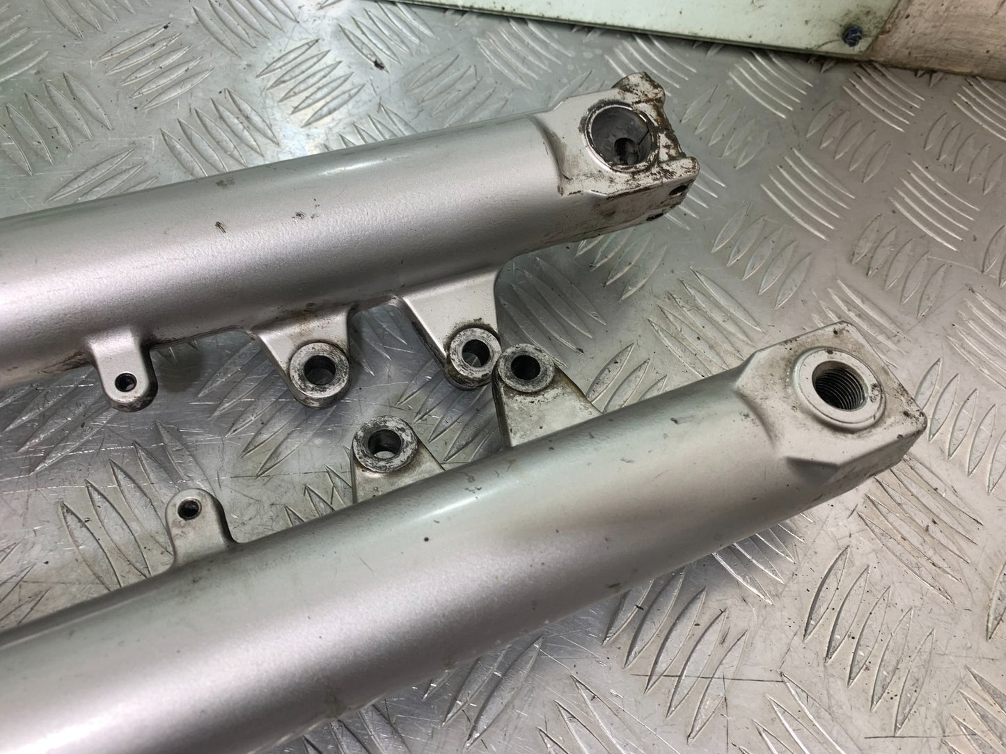 SUZUKI GSF600 GSF 600 BANDIT FORKS  2000-2004 (CMB1269)