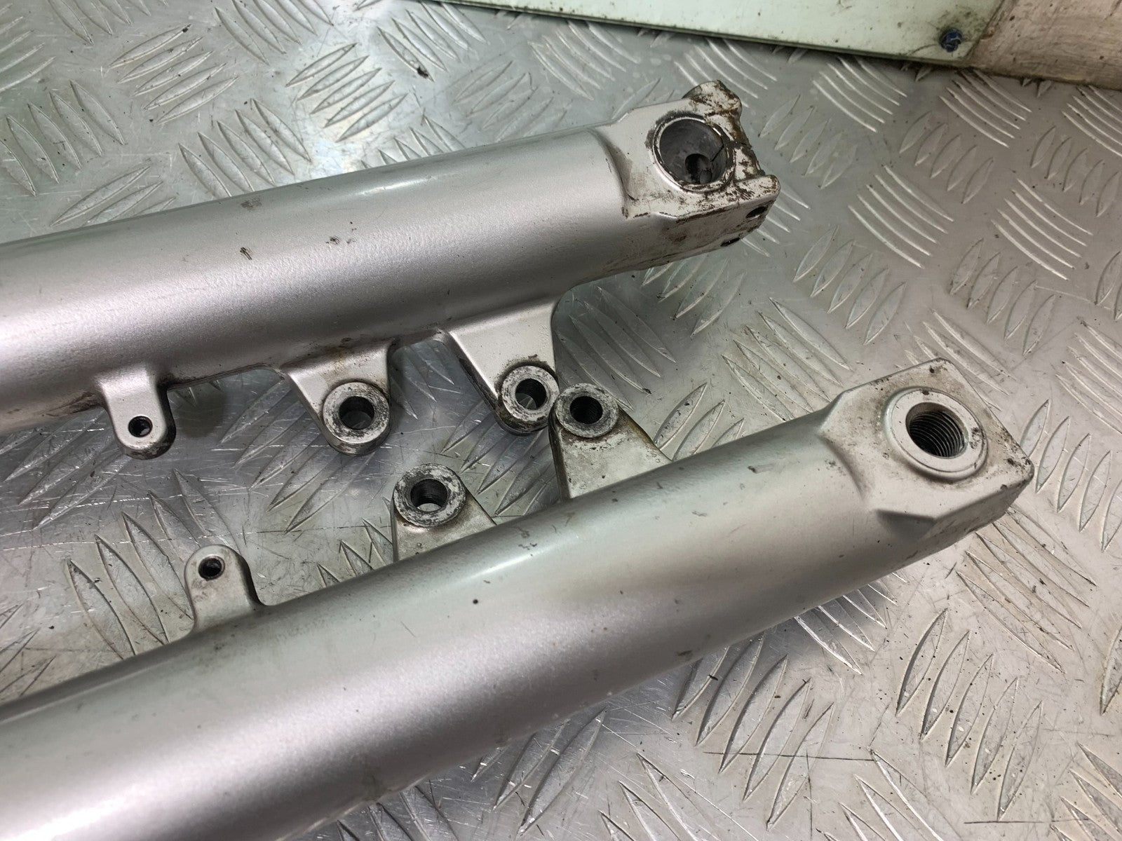 SUZUKI GSF600 GSF 600 BANDIT FORKS  2000-2004 (CMB1269)