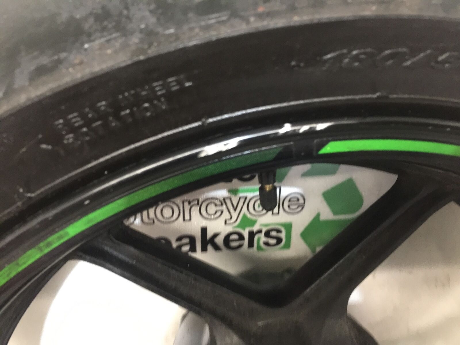 KAWASAKI Z800 Z 800 REAR WHEEL  YEAR 2015  (STOCK 874)