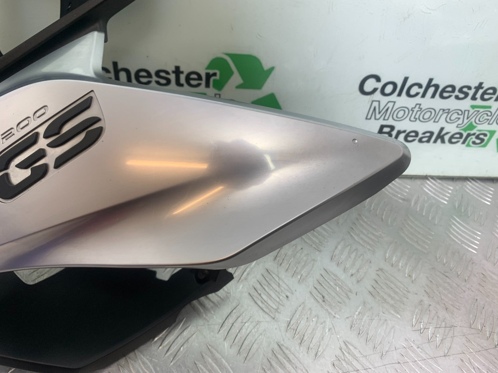 BMW R1200 R 1200 GS RIGHT SIDE FAIRING   YEAR 2013-2016 (CMB1257)