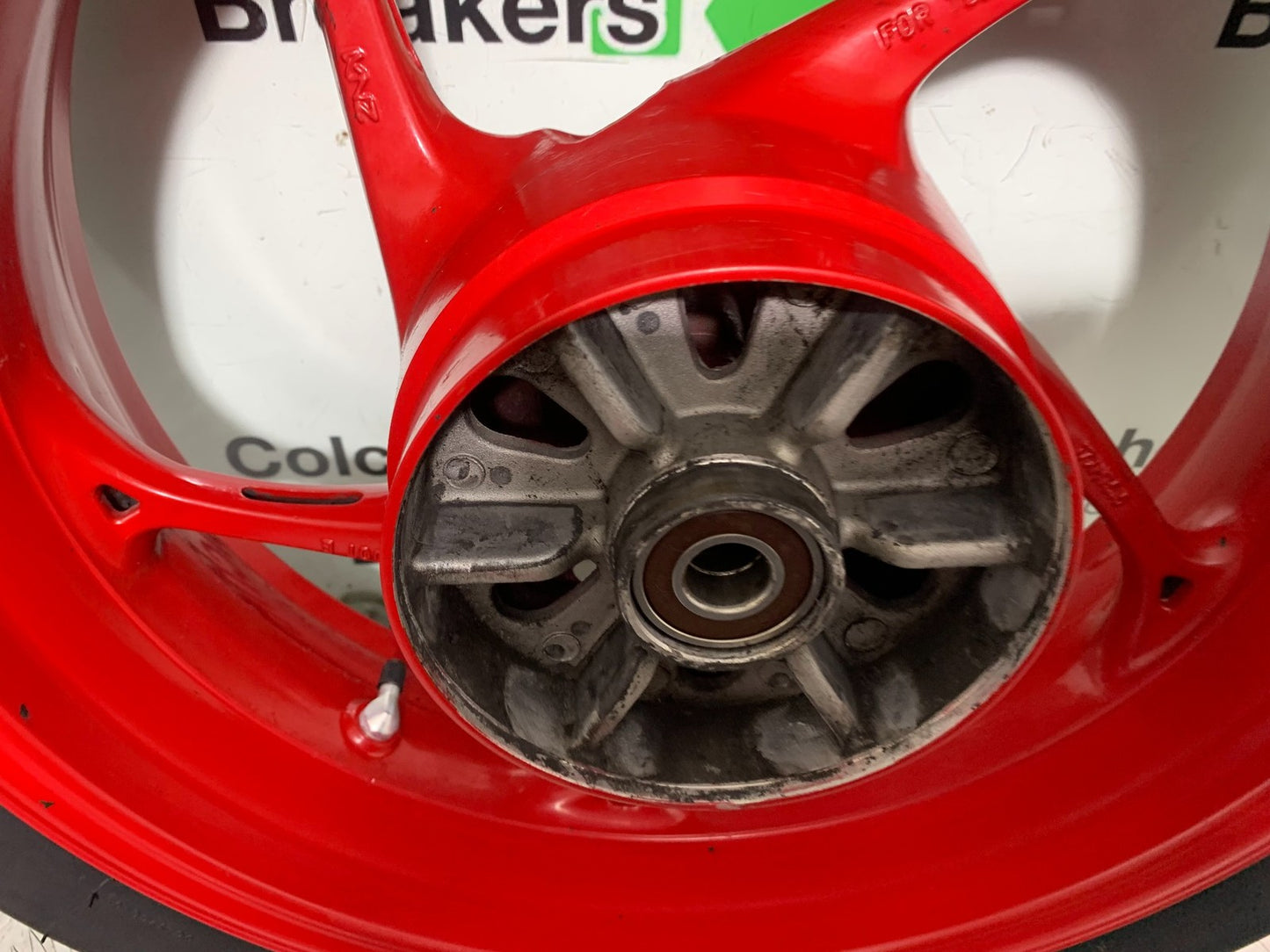 TRIUMPH 675 STREET TRIPLE RX REAR WHEEL  2015- 2017 (CMB1299)