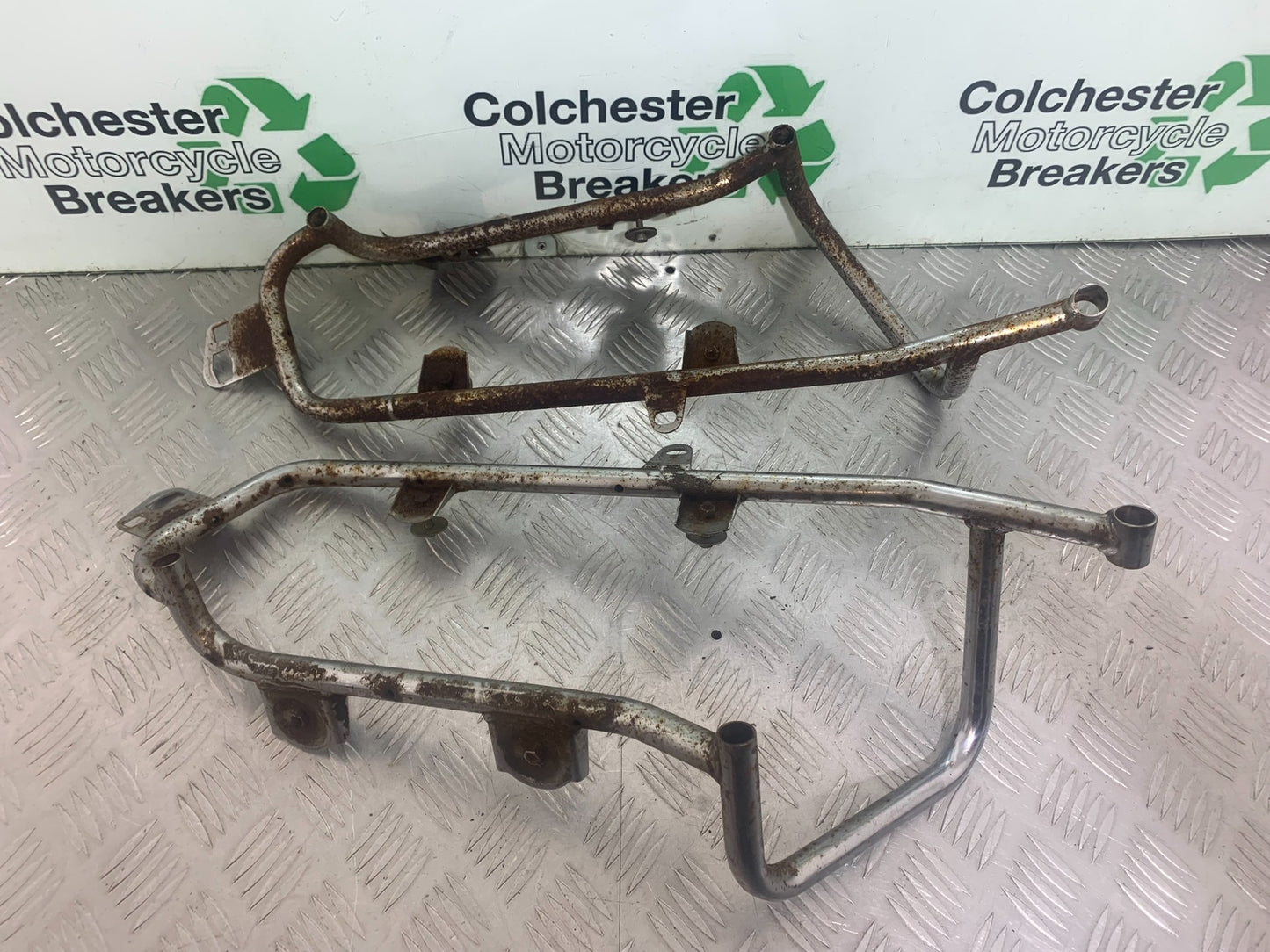 PIONEER XF250 PANNIER RAILS YEAR 2009 (CMB1143)