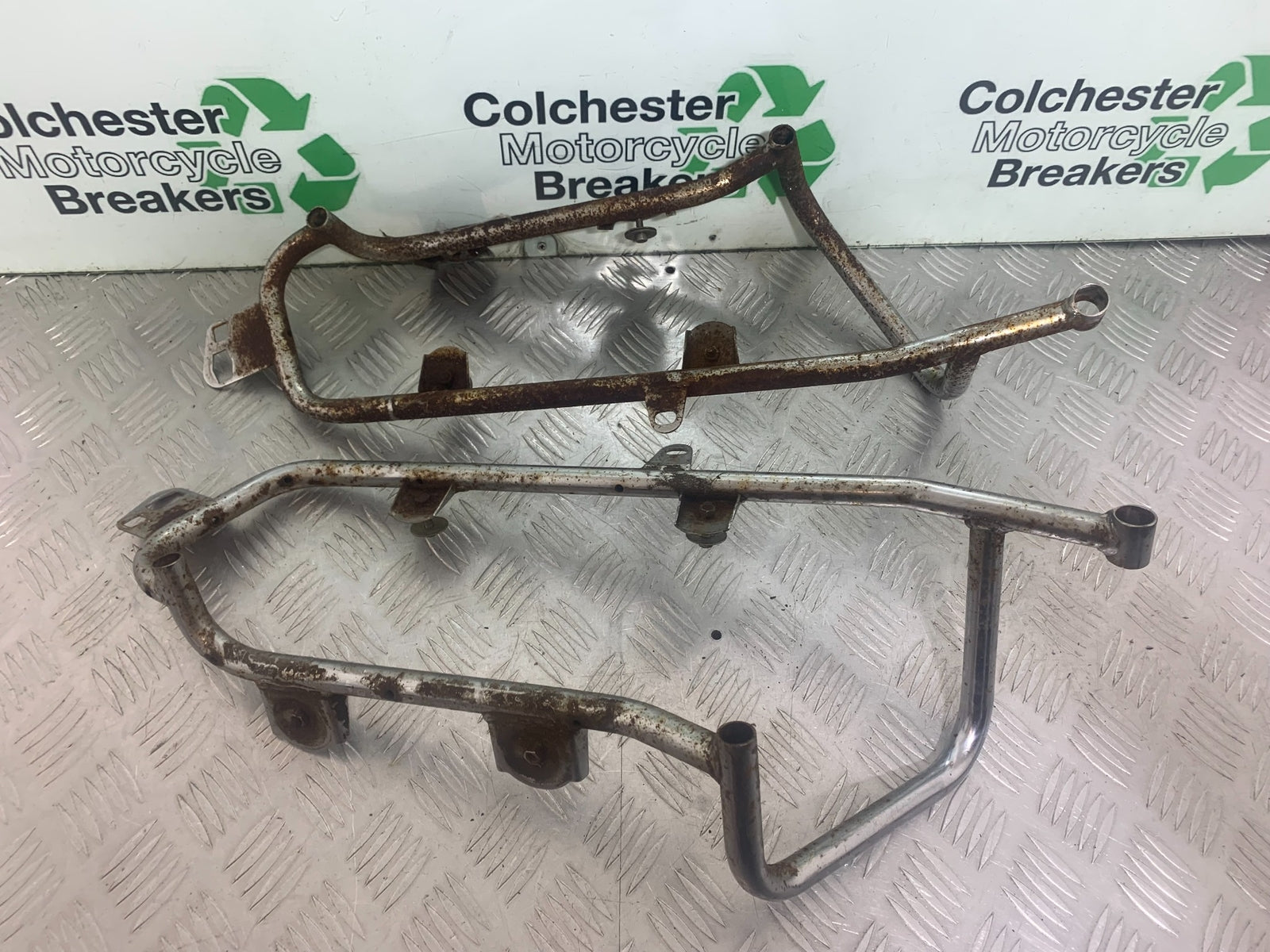 PIONEER XF250 PANNIER RAILS YEAR 2009 (CMB1143)