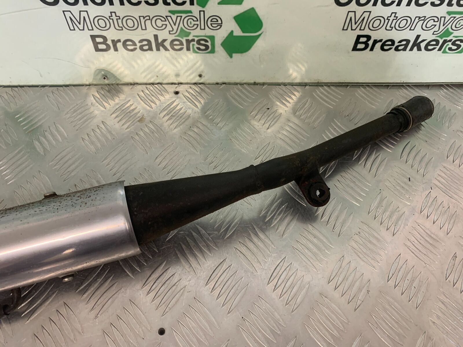 YAMAHA TDR250 TDR 250 RIGHT SILENCER  YEAR 1988-1992  (STOCK 976)