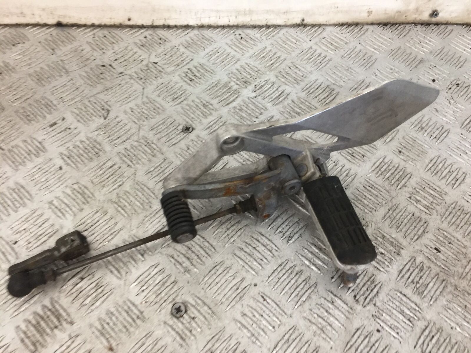 HONDA CBR600 CBR 600 FRONT LEFT HANGER  YEAR 1997-98 (STOCK 892)