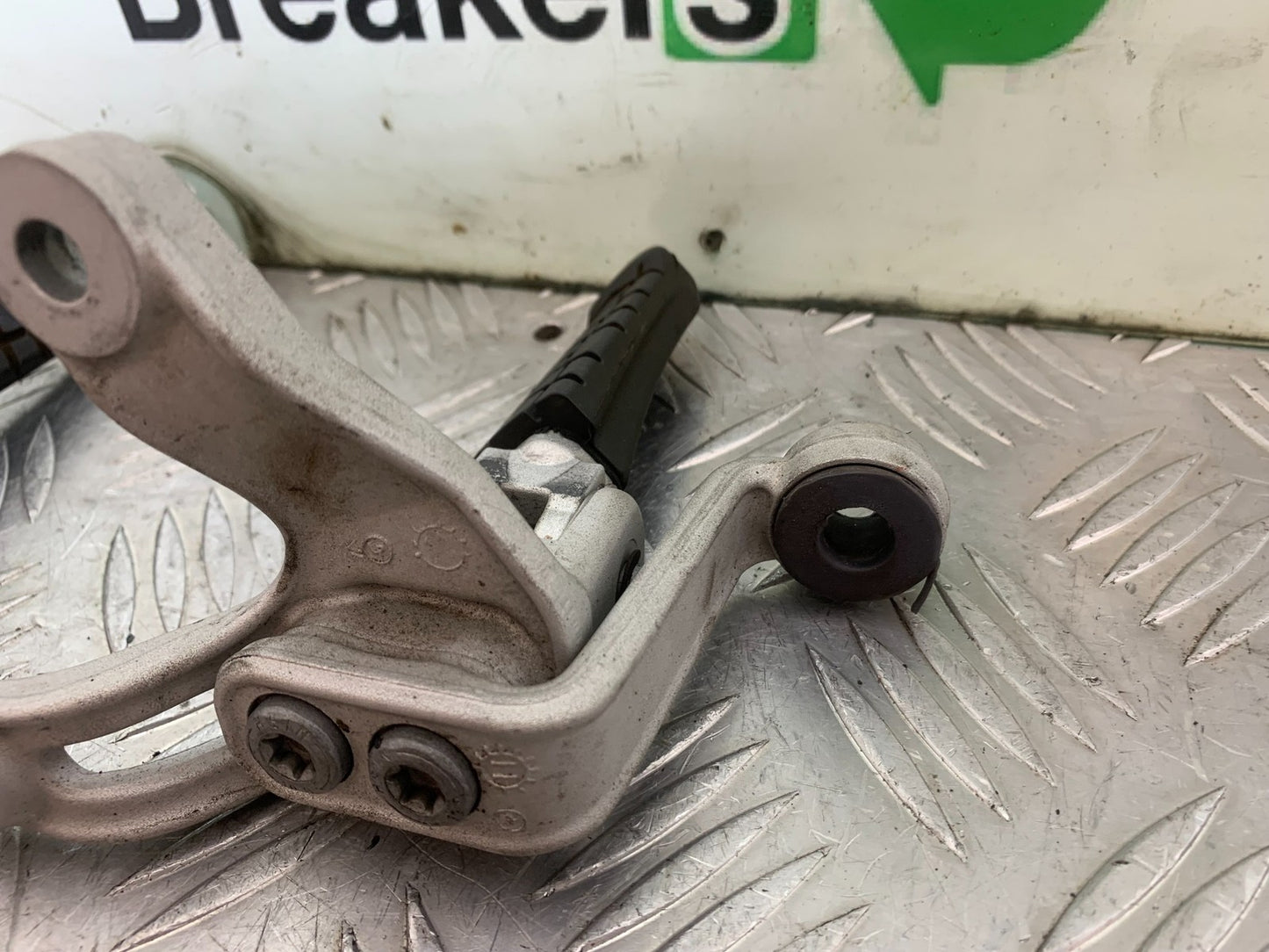 KTM 690 DUKE R LC4 REAR HANGERS AND PEGS YEAR 2012-2015  (CMB1180)