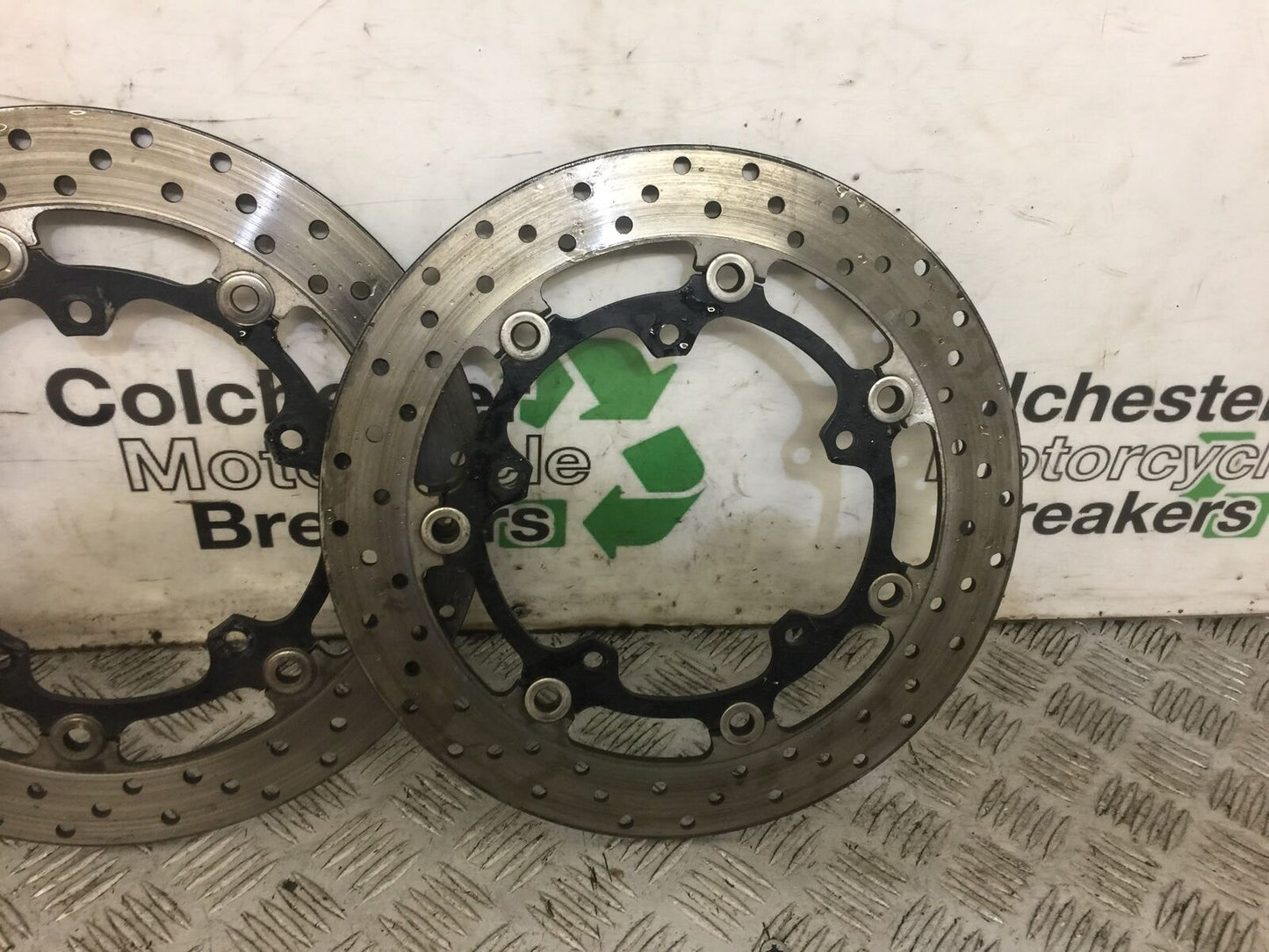 YAMAHA R6 5SL FRONT BRAKE DISCS  YEAR 2004 (STOCK 666)