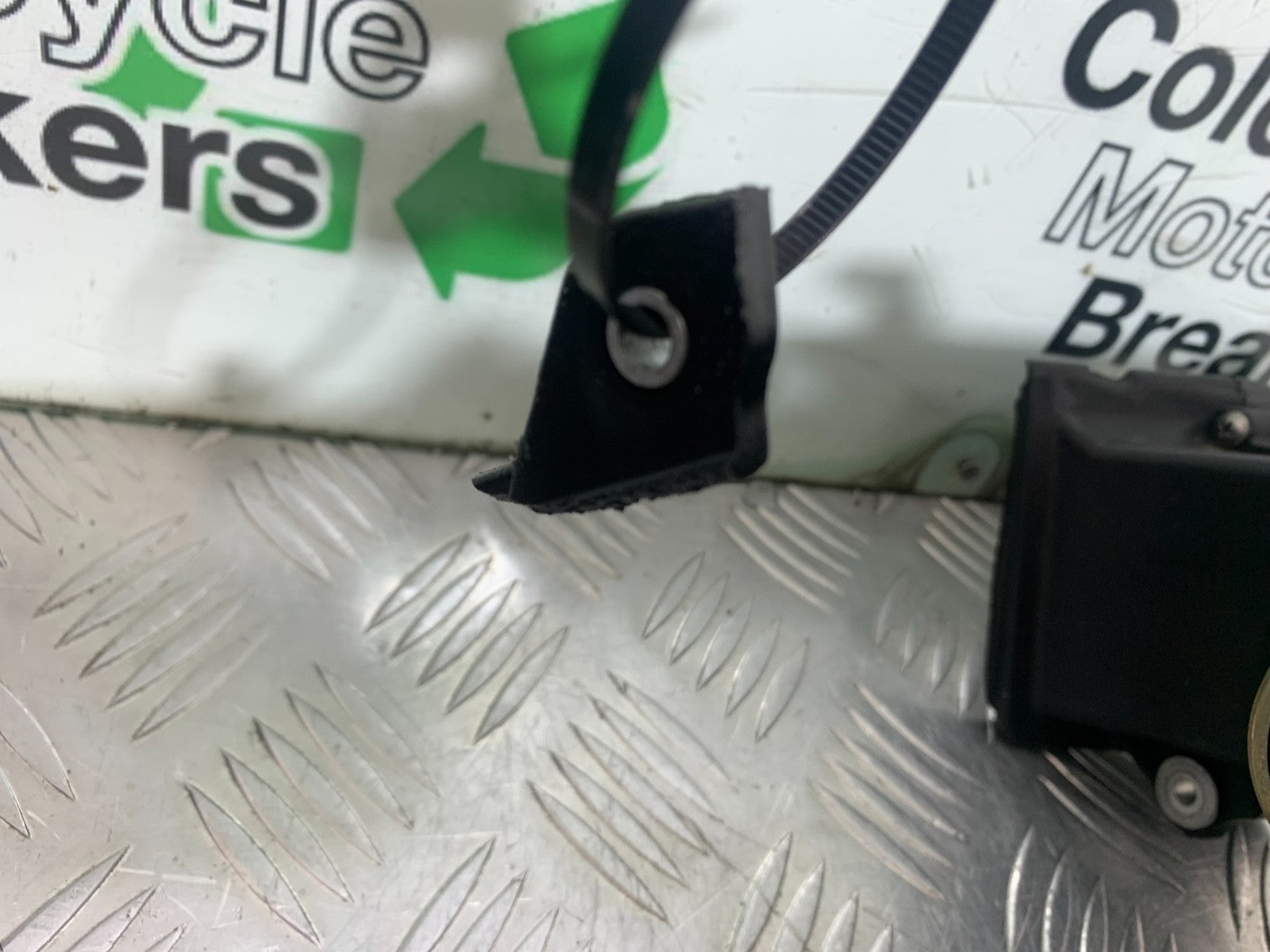 APRILIA RSV1000 R FACTORY MILLE FAIRING BRACKET  2004-09 (CMB1203)