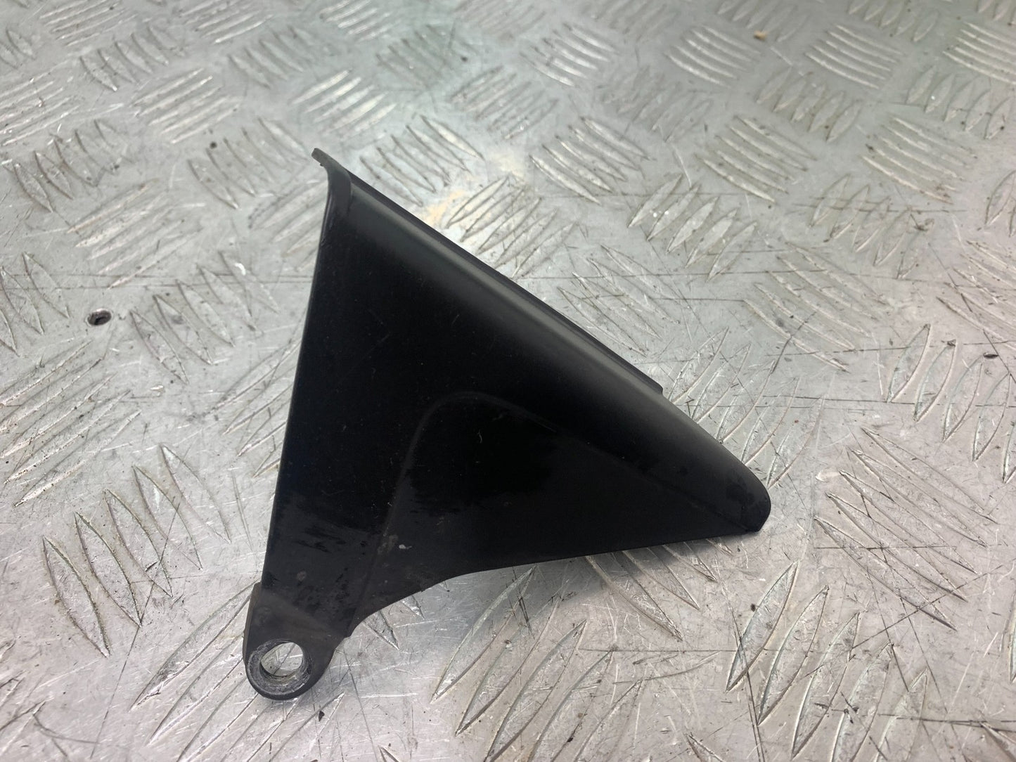 HONDA CBR1000 rr FIREBLADE CHAIN GUARD YEAR 2006 (CMB1220)