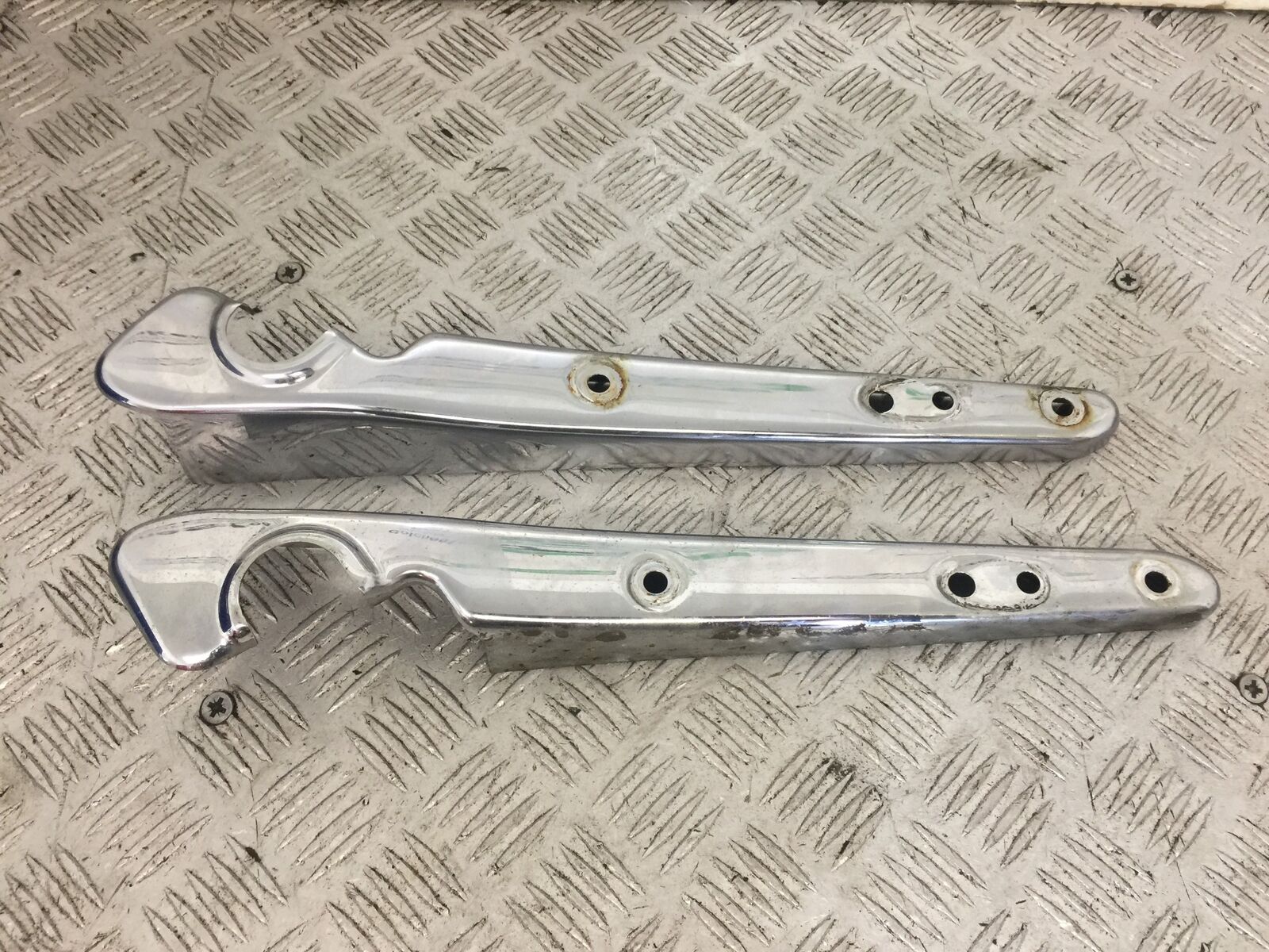 HARLEY DAVIDSON XL1200 SPORTSTER CHROME MUDGUARD INFILLS  YEAR 2006 (STOCK 751)