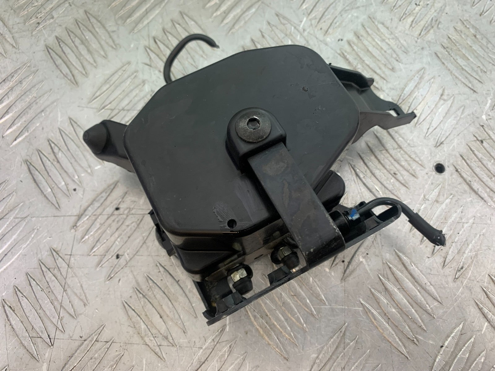 HONDA CBR1000 rr FIREBLADE REAR ABS PUMP YEAR 2012-2016 (CMB1198)