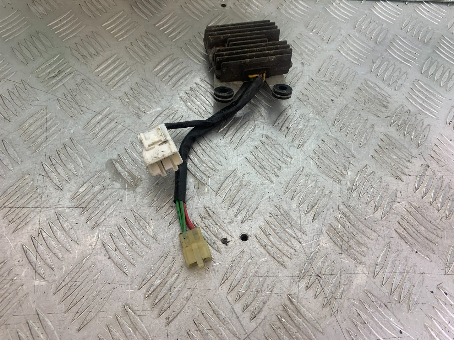 HONDA CBR600 CBR 600 RR REGULATOR YEAR 2003-2004 CMB1173)