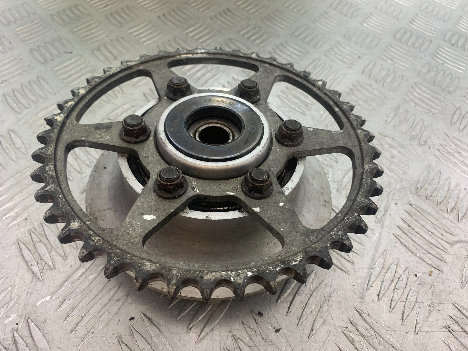 SUZUKI GSX750 INAZUMA SPROCKET CARRIER YEAR 1998-2003 (CMB1308)