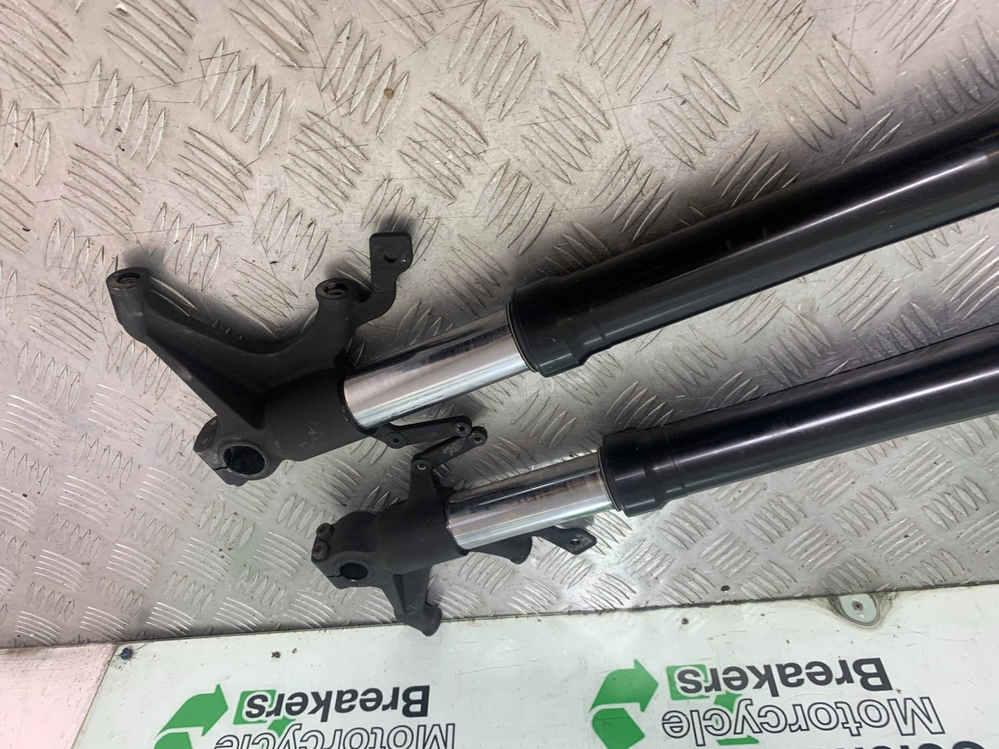 YAMAHA YZF R1 14 B BIG BANG FORKS  2009-14 (CMB1175)