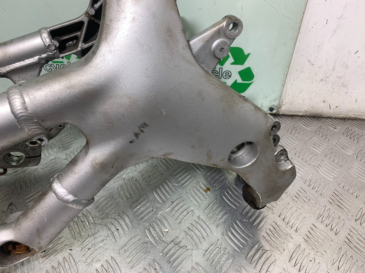 SUZUKI SV650 SV 650 mk1FRAME REG LOG BOOK YEAR 1999-2002 (CMB1208)