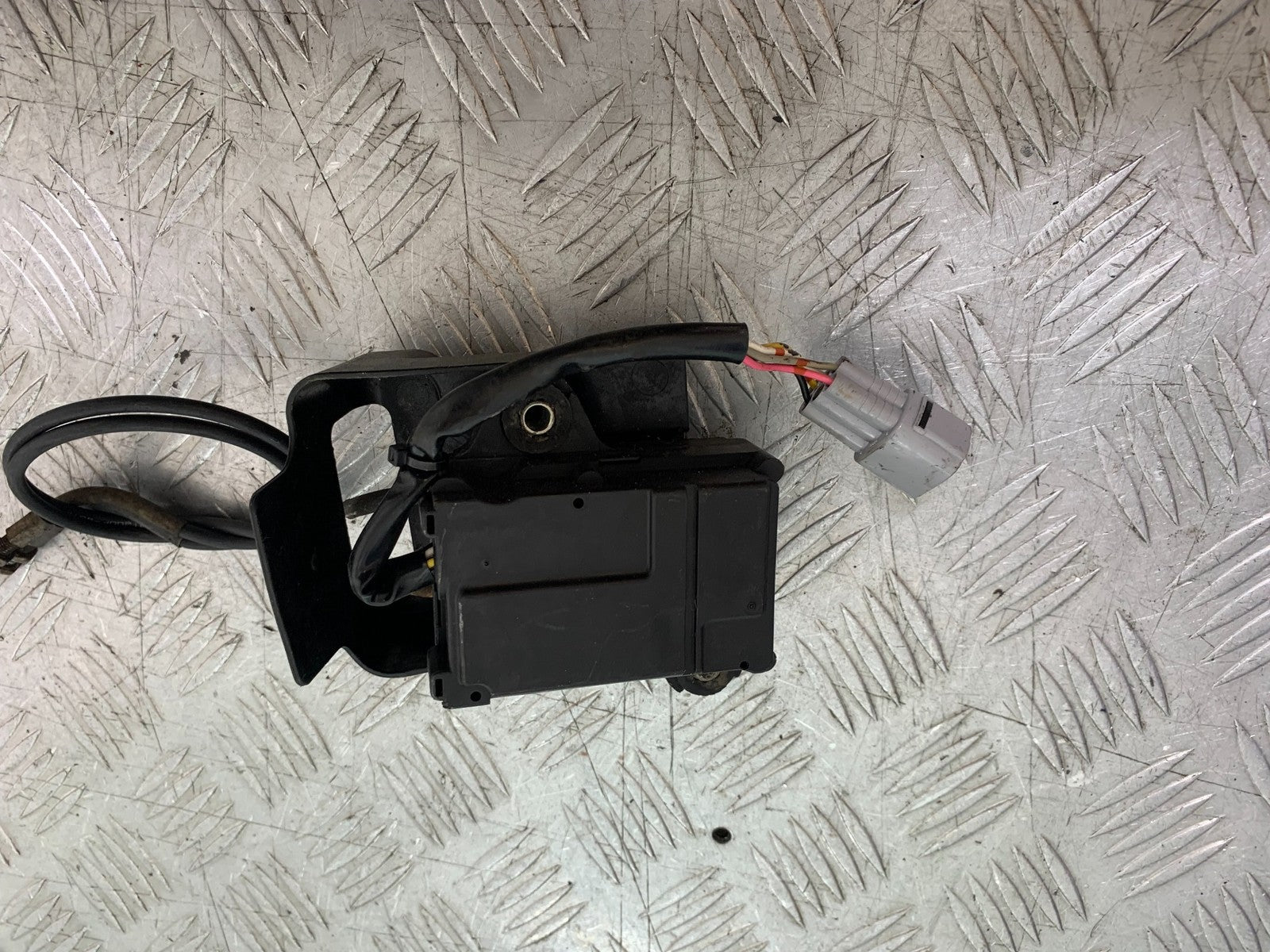 SUZUKI DL1000 V-STROM EXHAUST SERVO MOTOR  YEAR 2014-2019 (CMB1325)