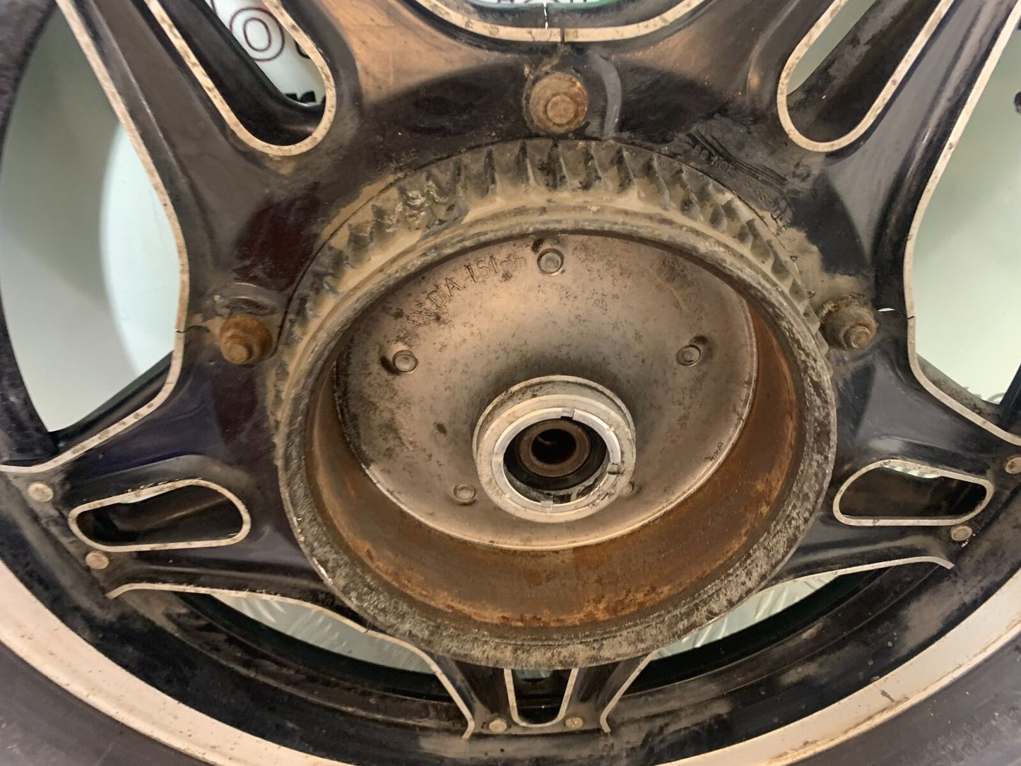 HONDA CX500 CX 500 REAR WHEEL  YEAR 1980 (CMB1131)