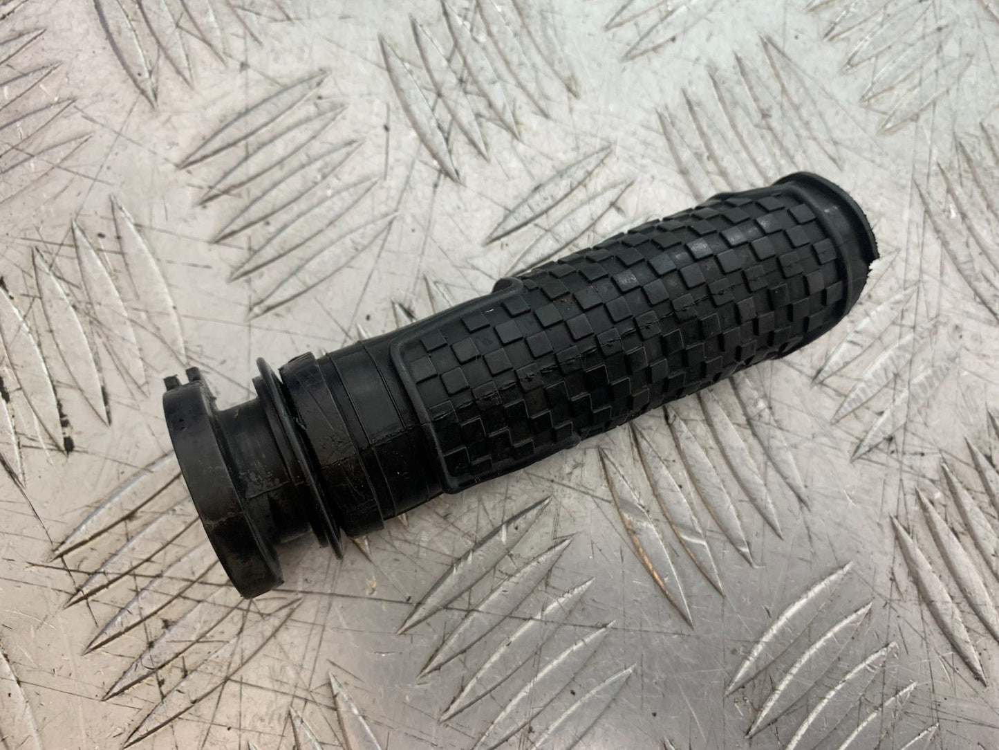 YAMAHA YZF-R125 YZF 125 THROTTLE TWIST GRIP  YEAR 2019-2022 (CMB1263)