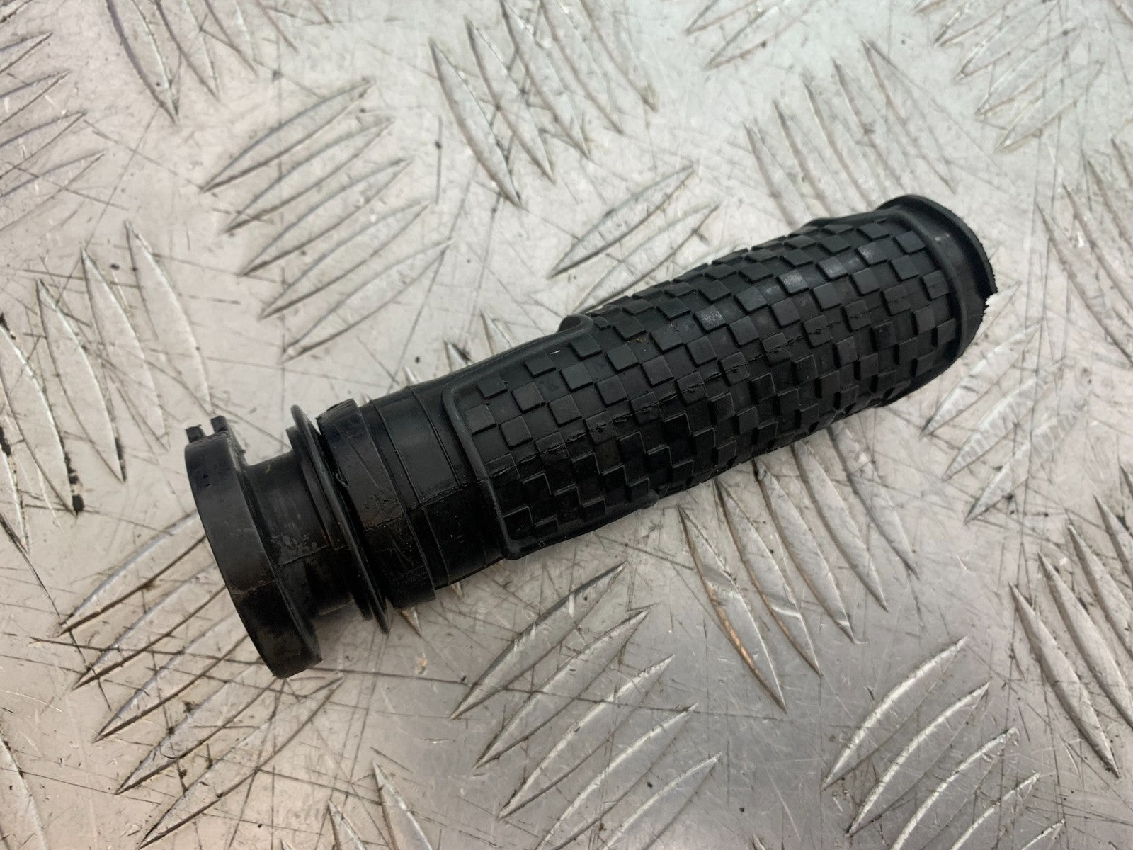 YAMAHA YZF-R125 YZF 125 THROTTLE TWIST GRIP  YEAR 2019-2022 (CMB1263)