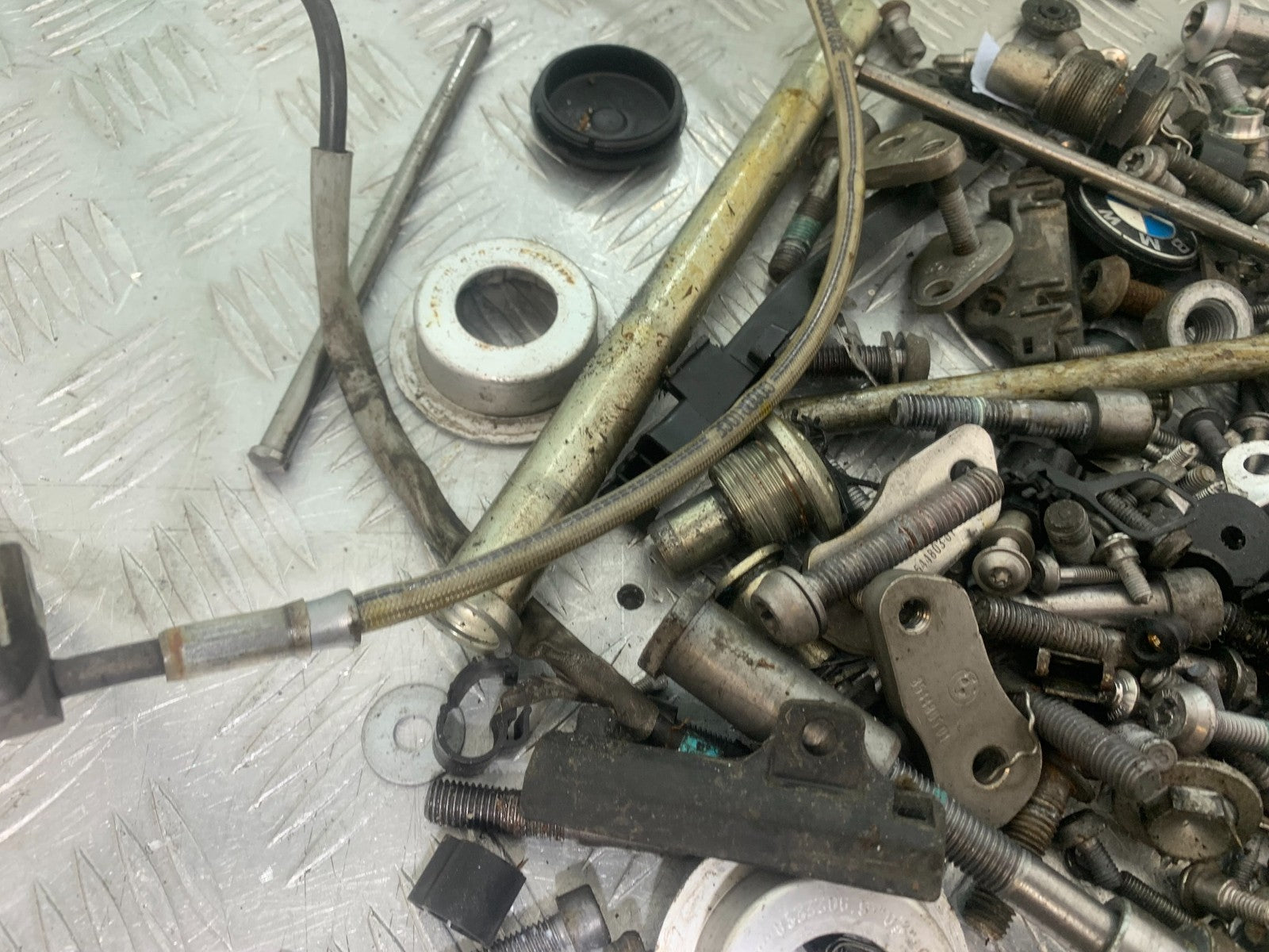 BMW R1200 R 1200 GS NUTS AND BOLTS   YEAR 2013-2016 (CMB1257)