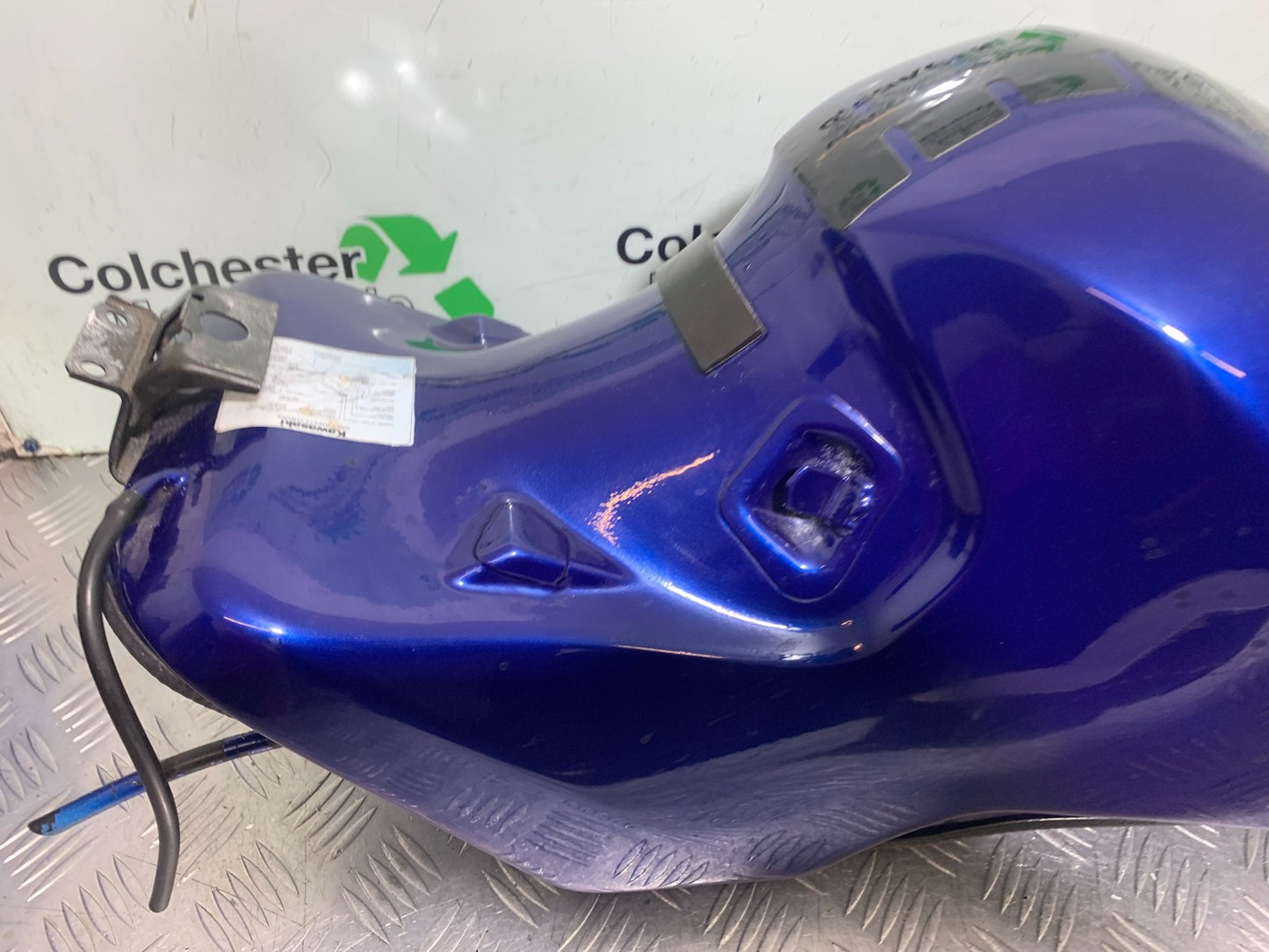 KAWASAKI ZZR1100 D PETROL TANK YEAR 1993-2001 (CMB1289)